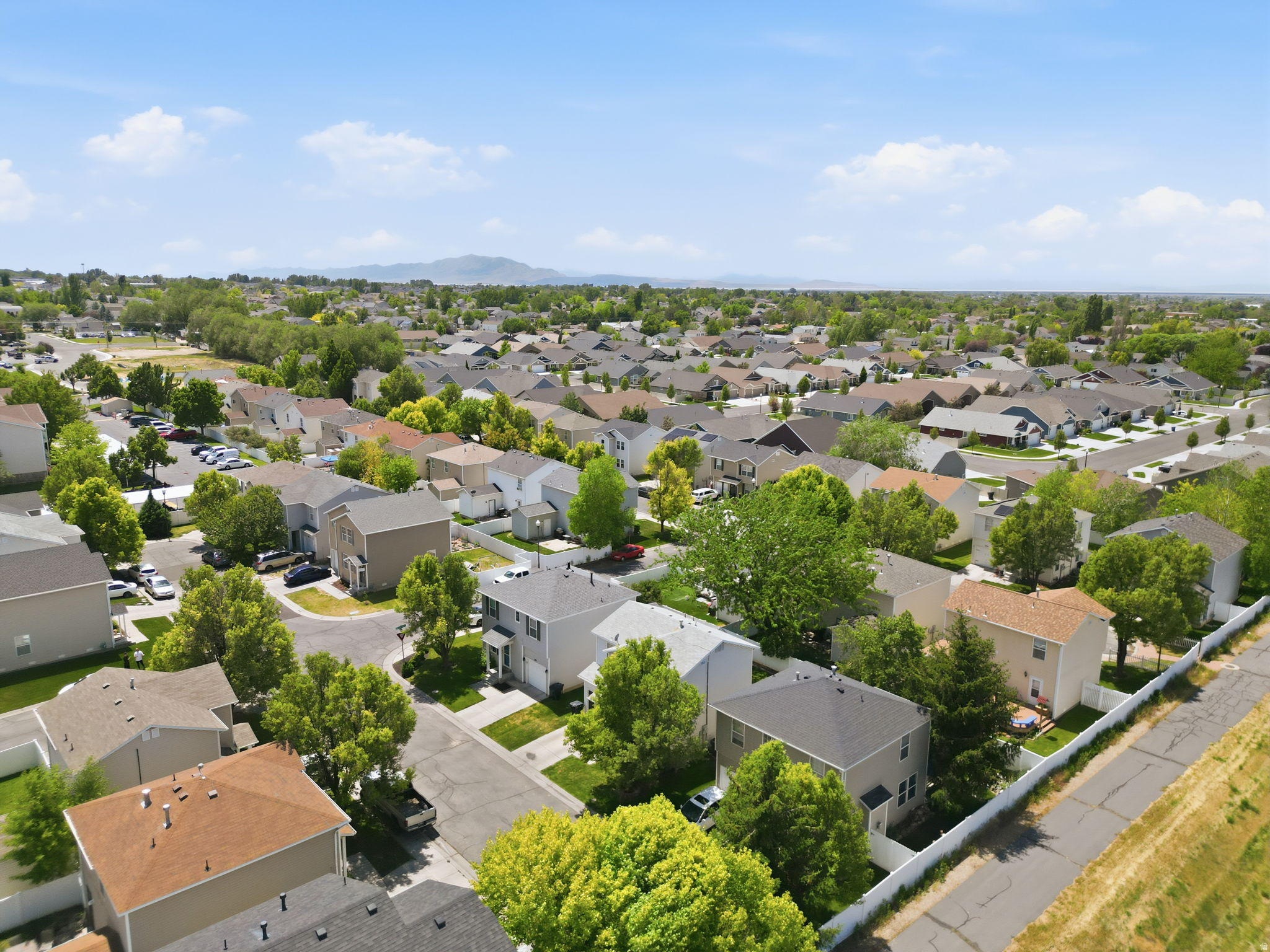 CLINTON TOWNE CENTER - Residential