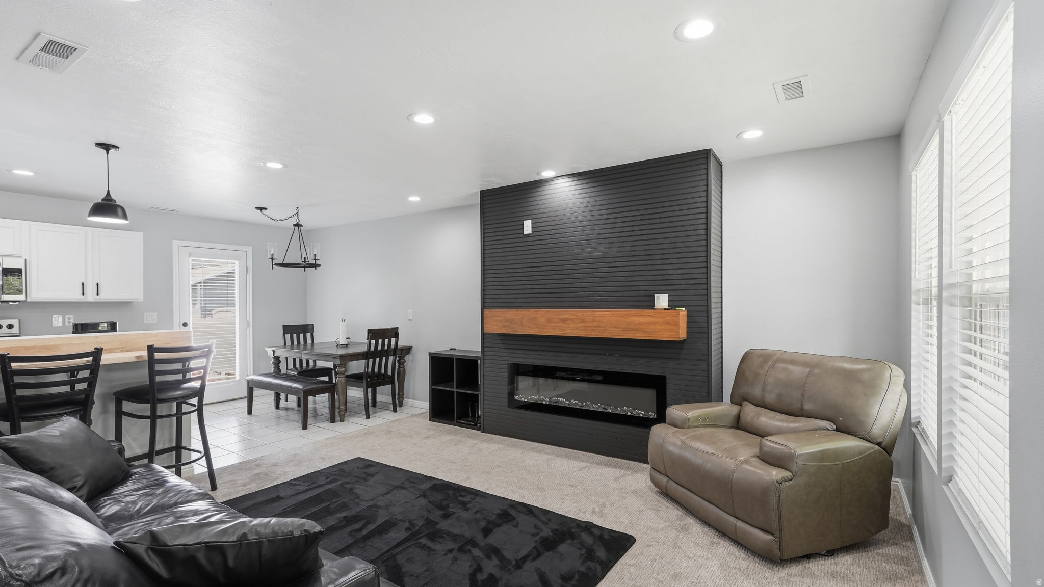 CLINTON TOWNE CENTER - Residential