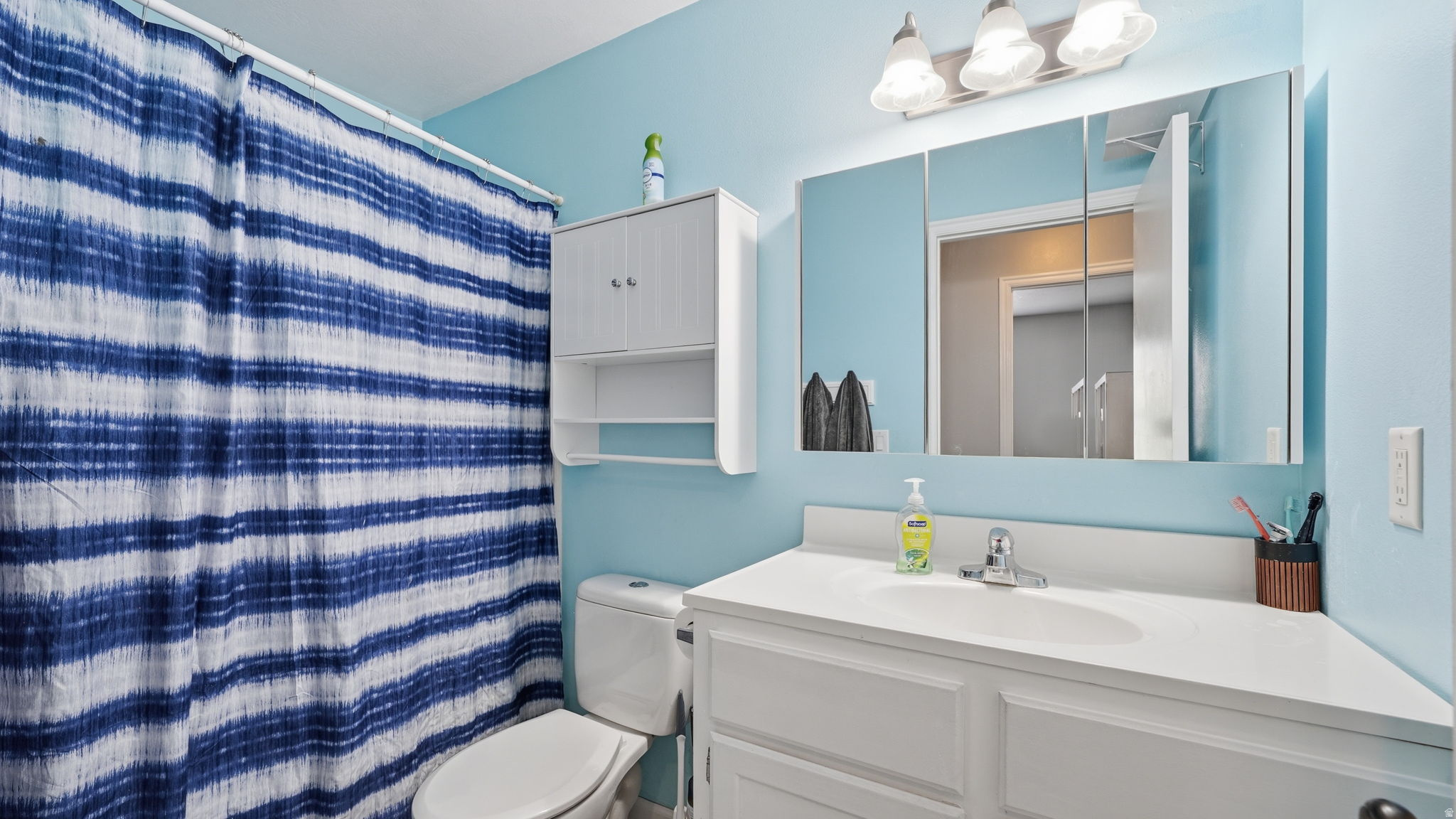 CLINTON TOWNE CENTER - Residential