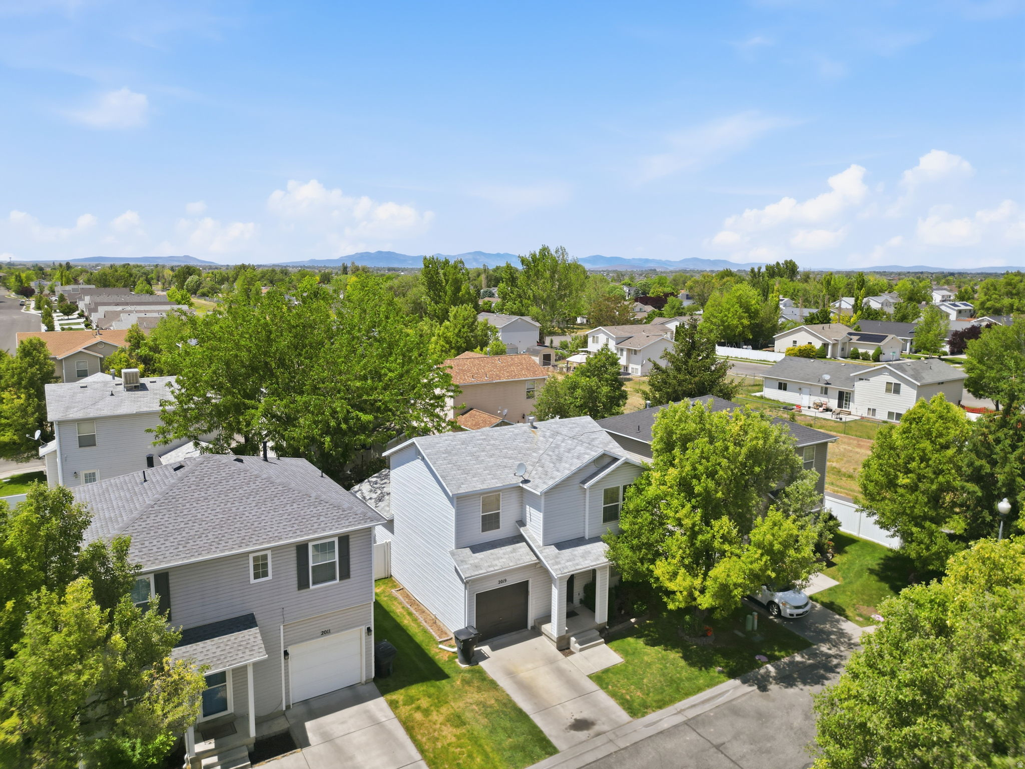 CLINTON TOWNE CENTER - Residential