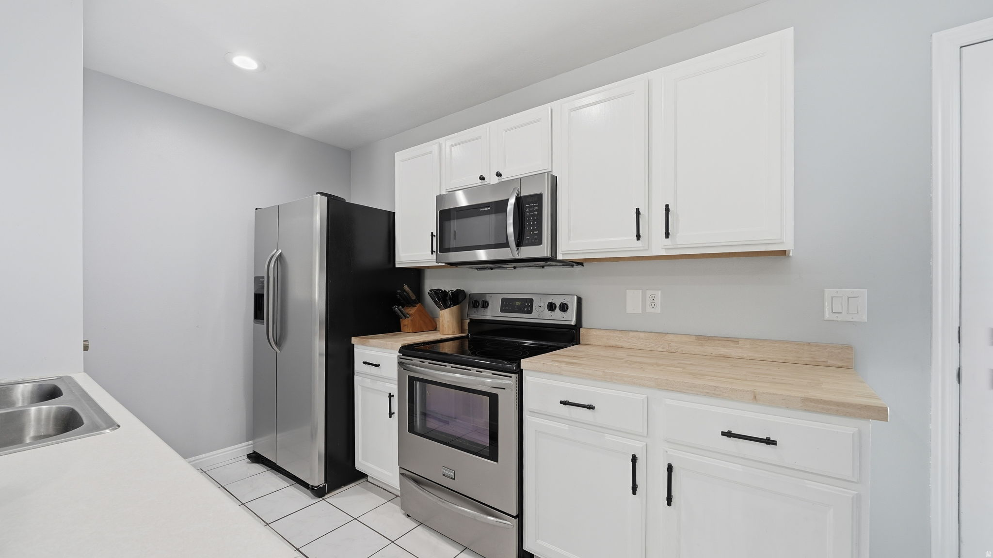CLINTON TOWNE CENTER - Residential