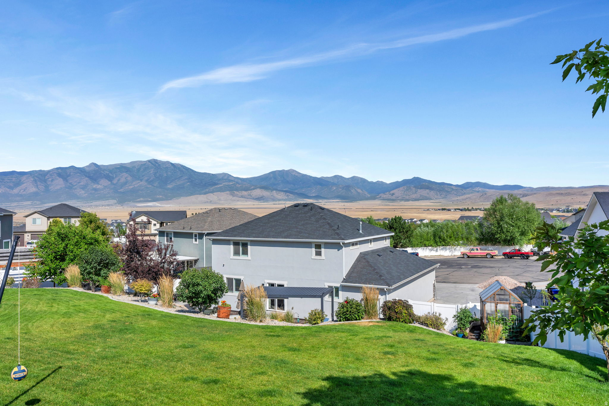 LONE TREE AT CIRCLE FIVE RANCH - Residential