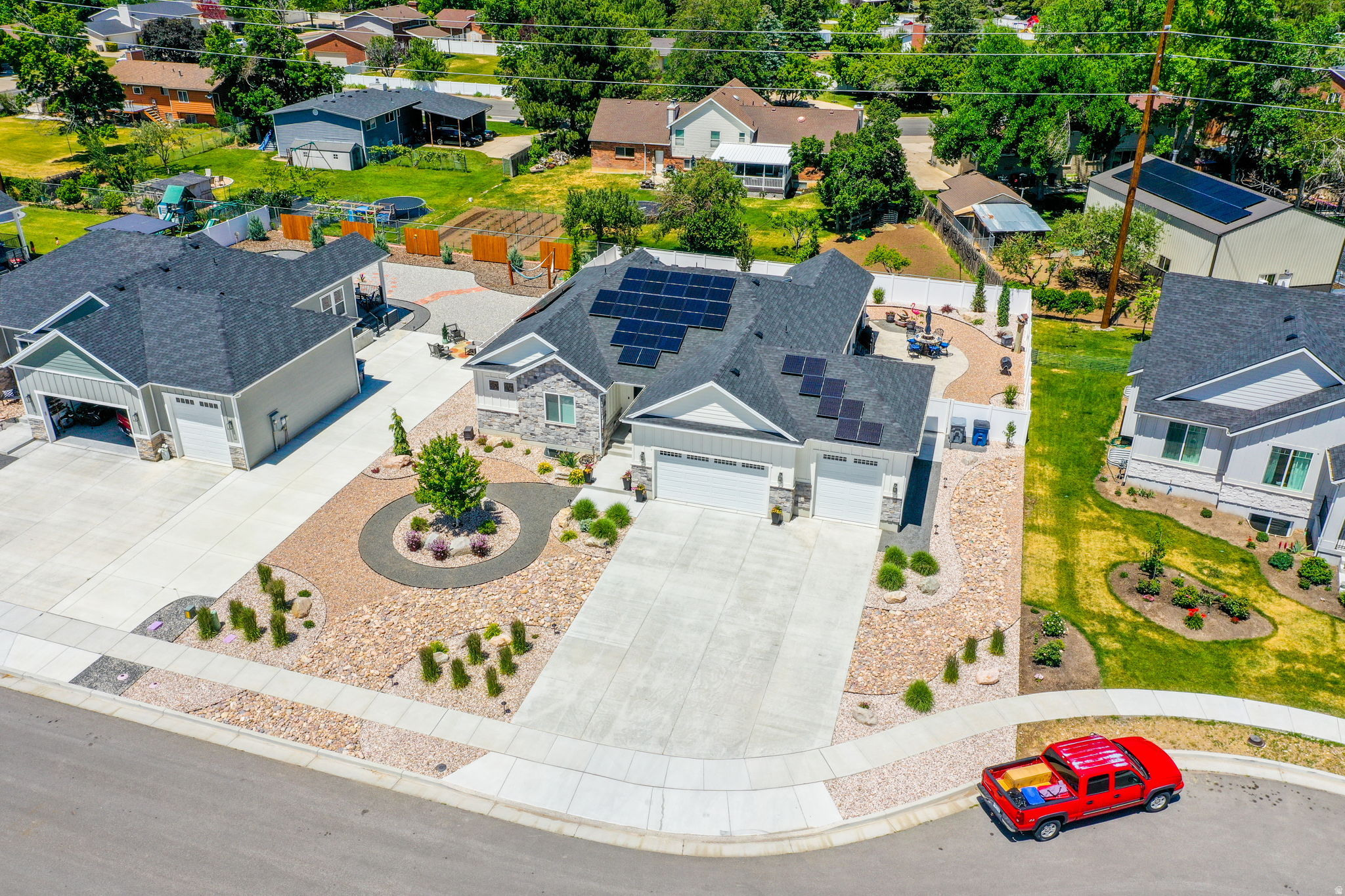 HIGHLANDS BLUFF - Residential