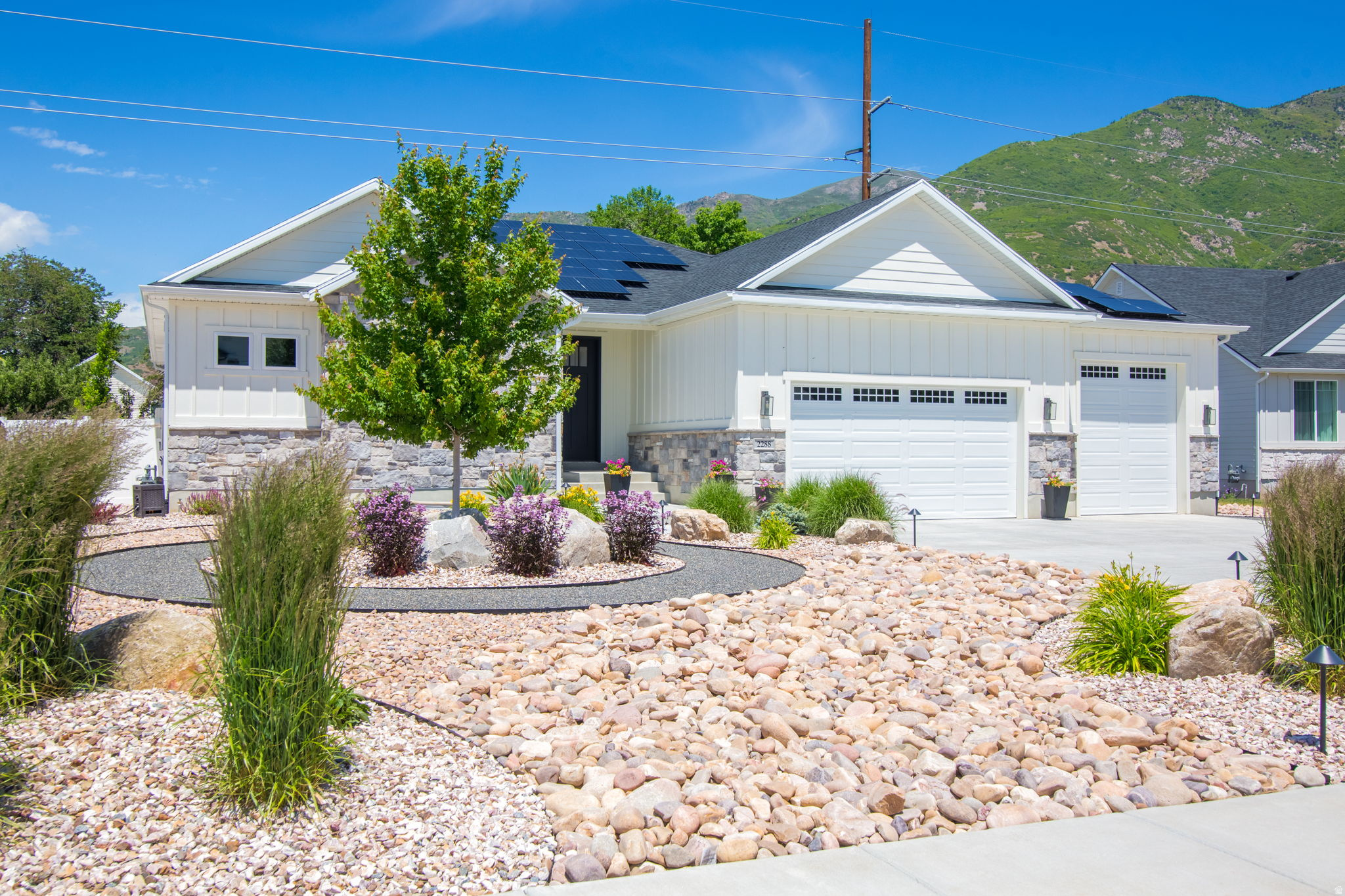 HIGHLANDS BLUFF - Residential