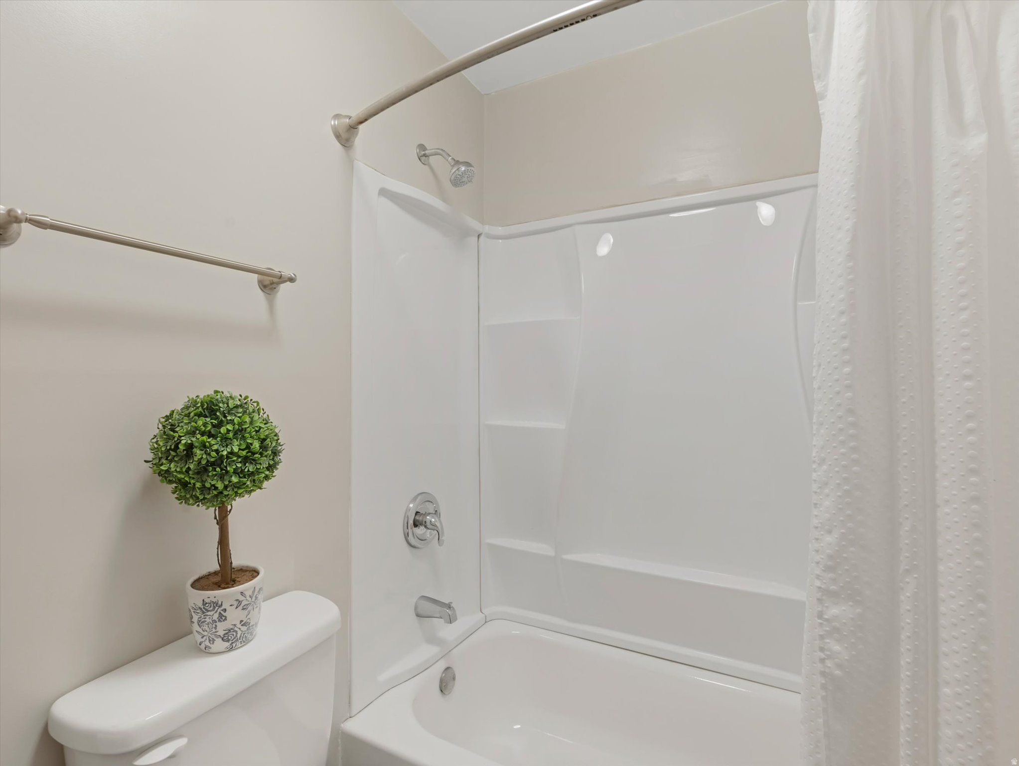 WHITE CITY - Residential