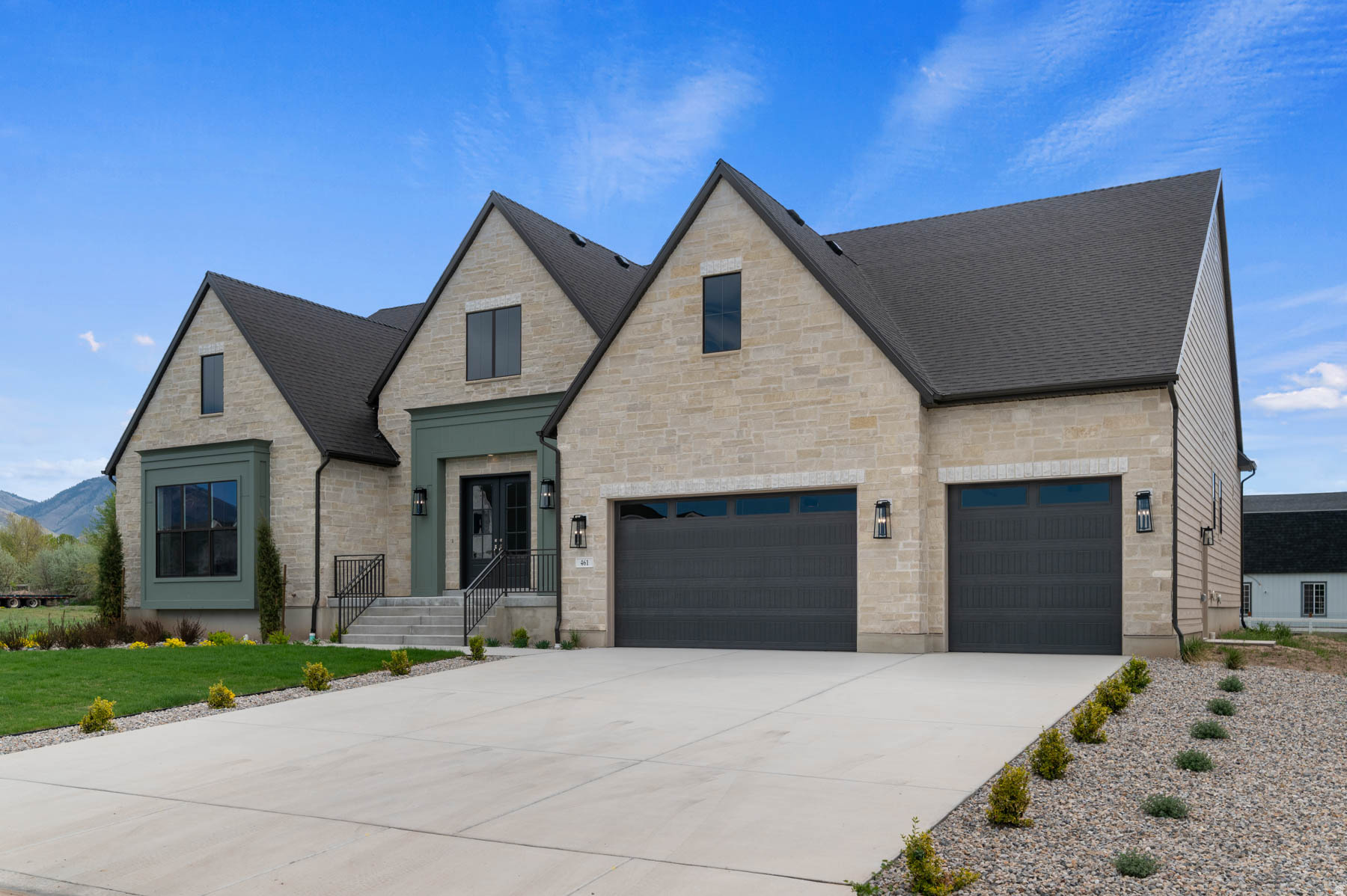 CRESTED PEAKS 12 - Residential