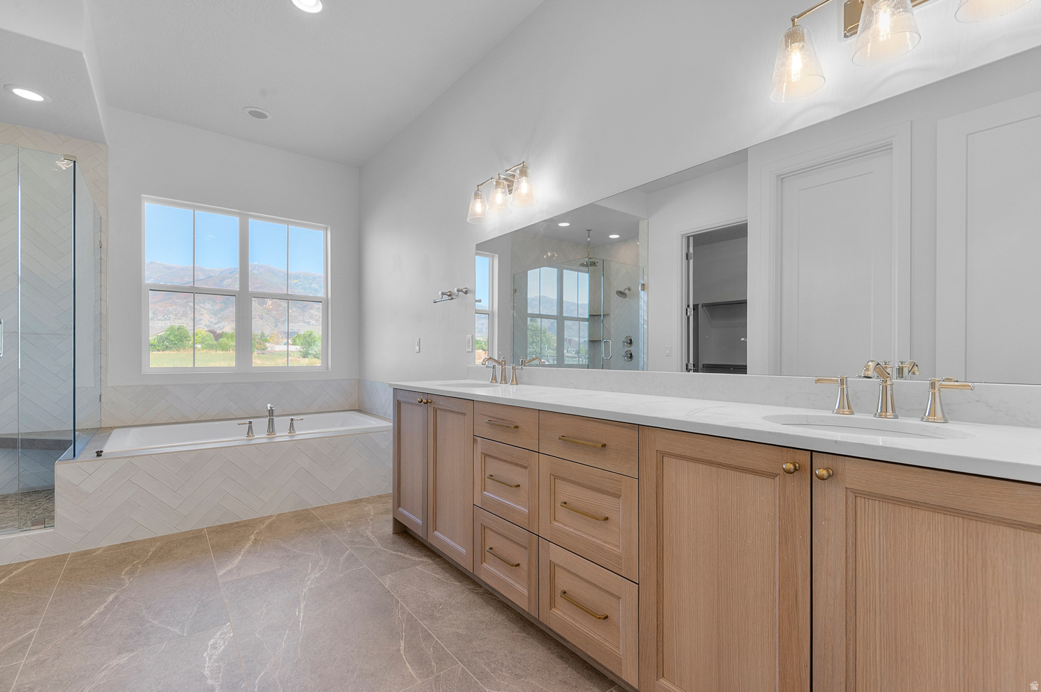 CRESTED PEAKS 12 - Residential