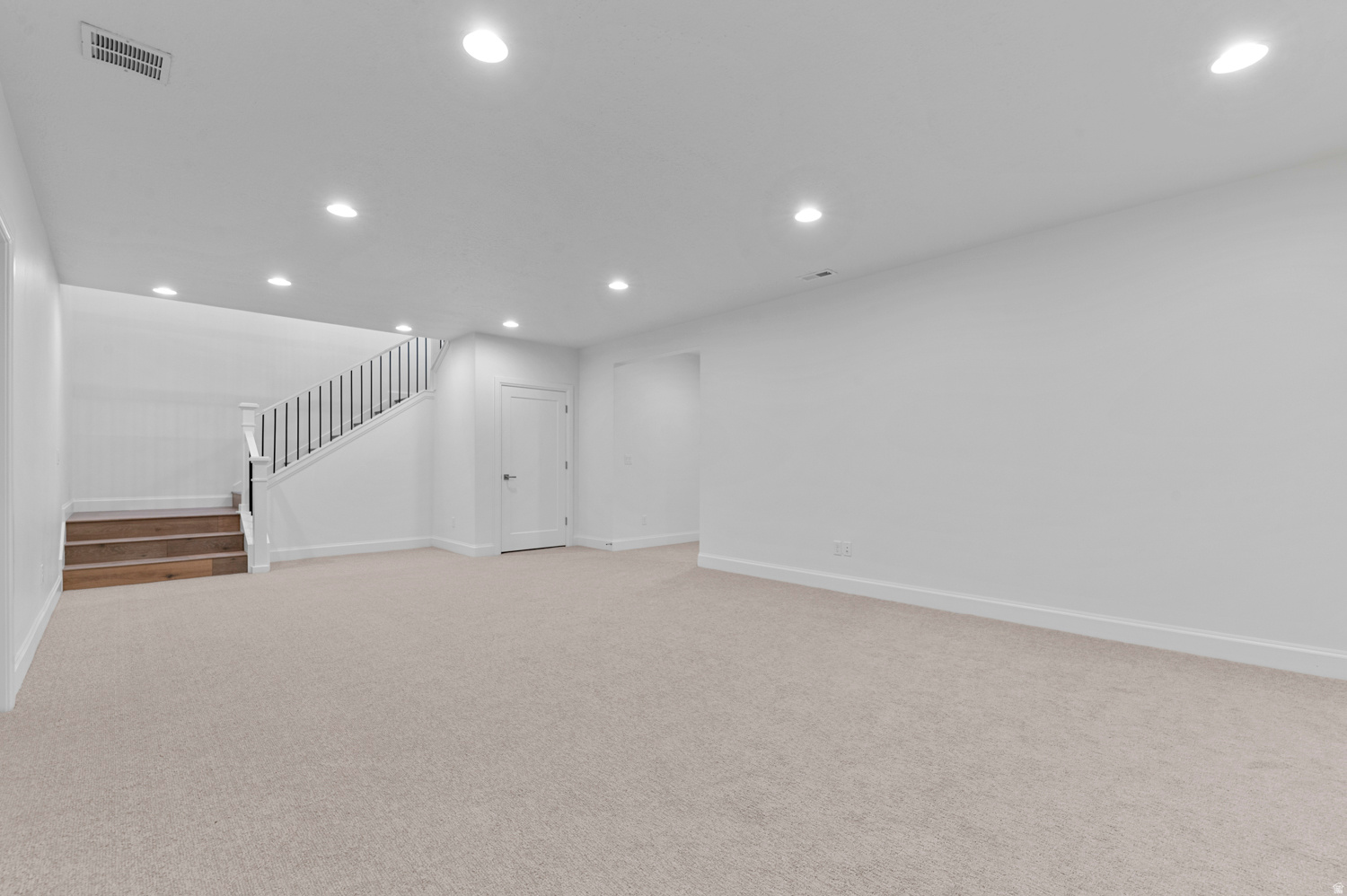 CRESTED PEAKS 12 - Residential