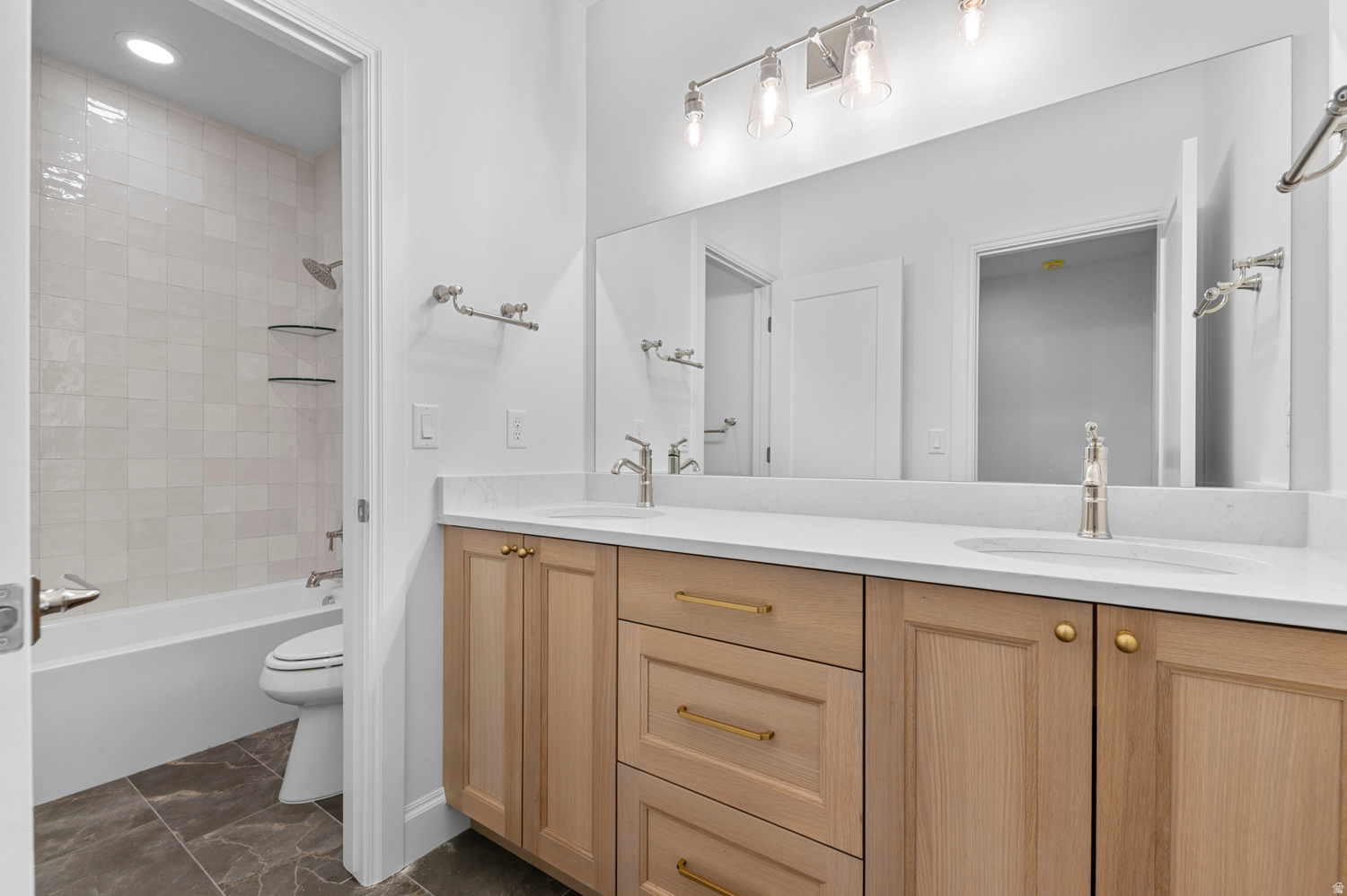 CRESTED PEAKS 12 - Residential