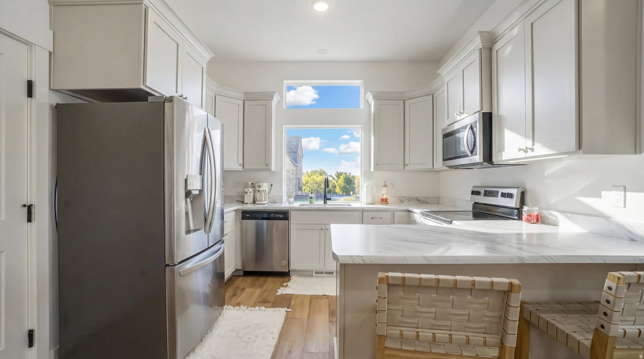 RIVER POINT - Residential