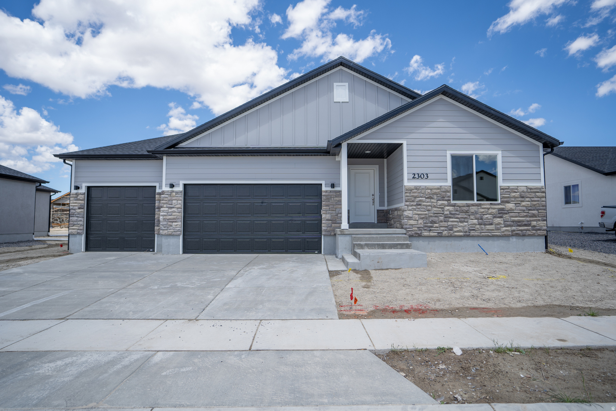 Beautiful new construction homes, Quartz countertops, LVP, Soft close cabinets, tankless water heater. Ask about builder incentives.