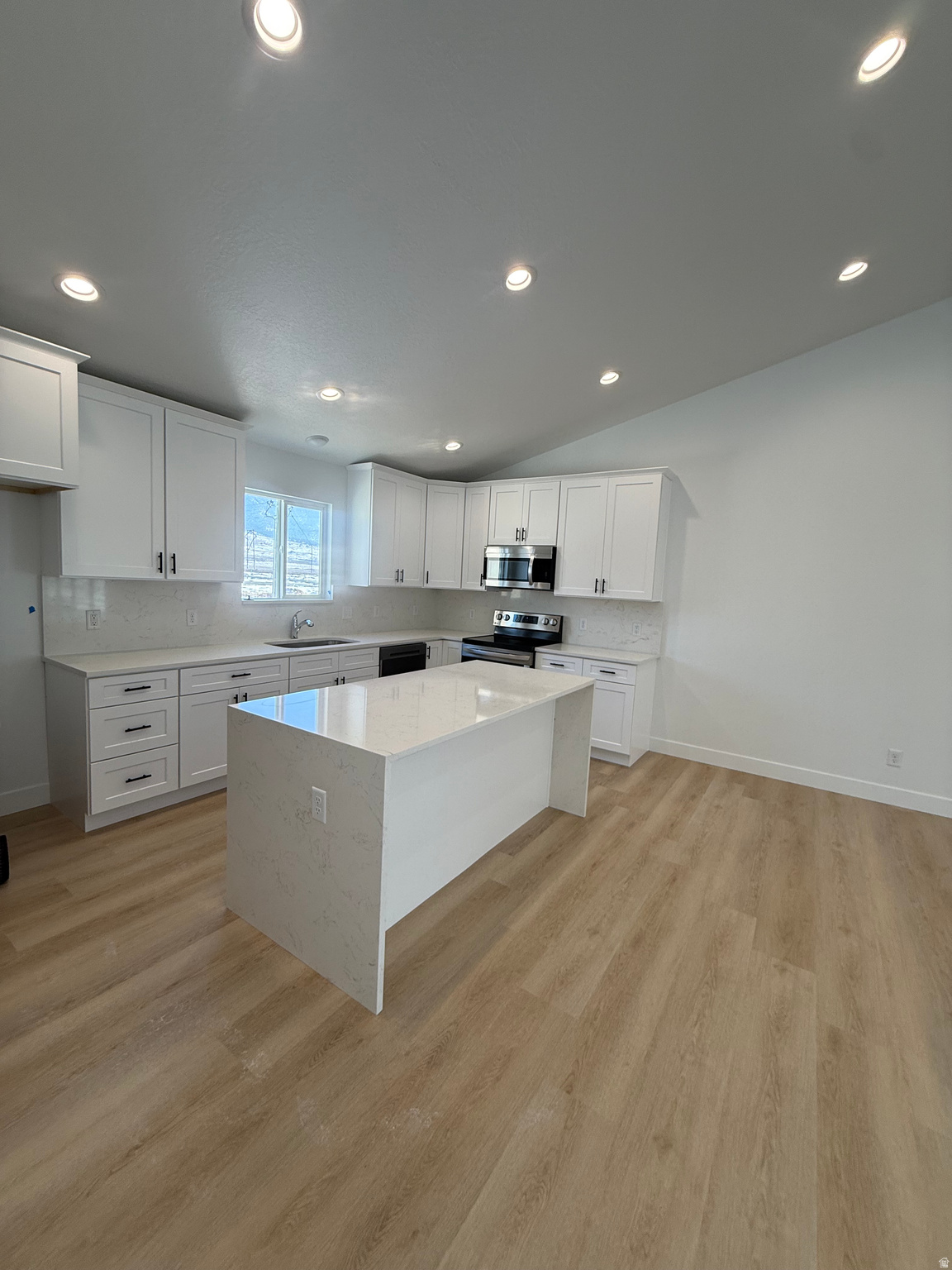 EAGLE POINT - Residential