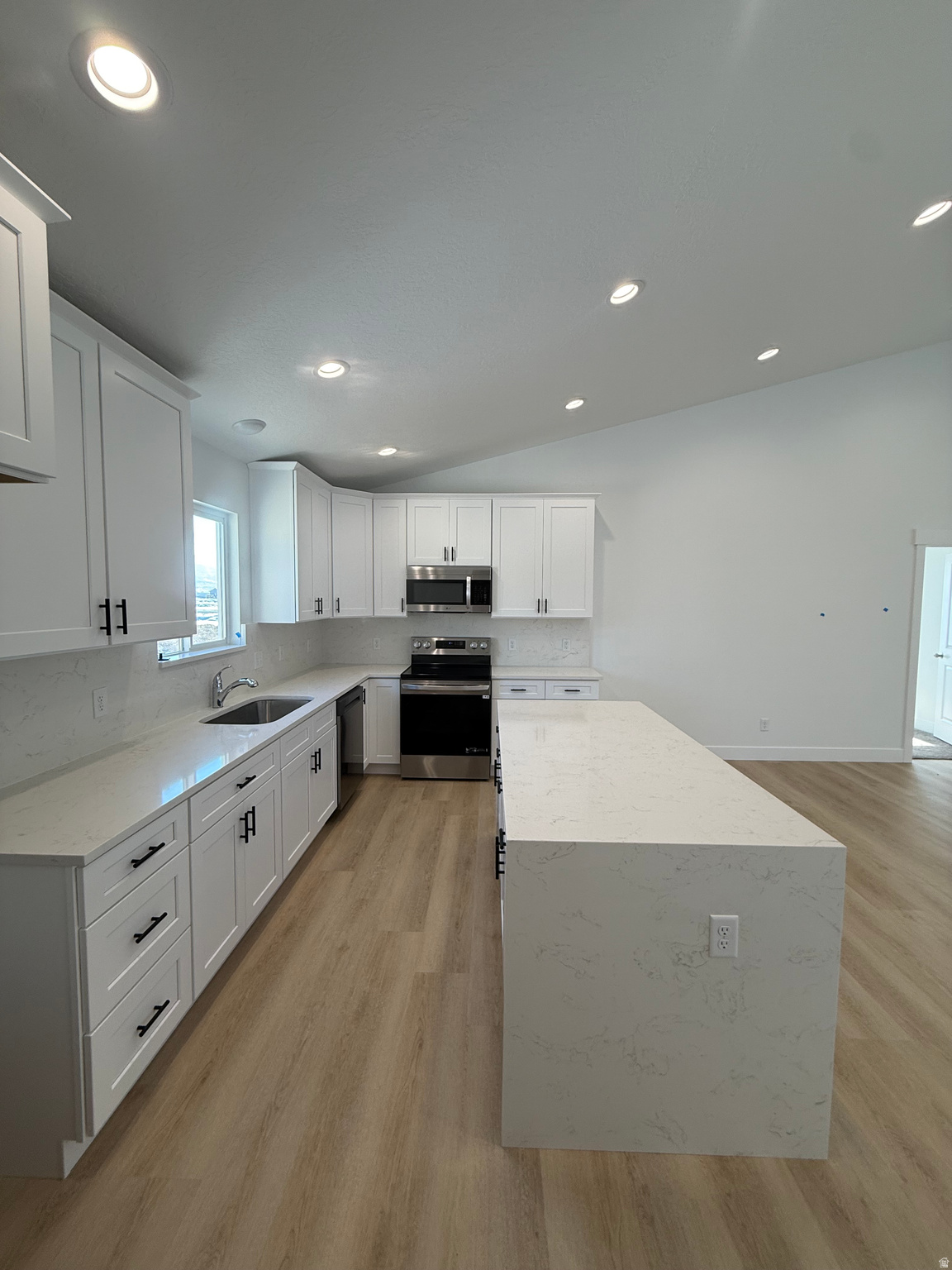 EAGLE POINT - Residential