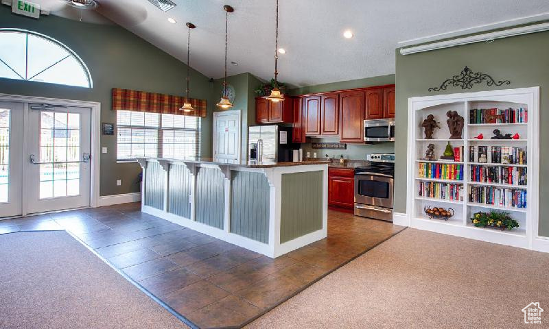 TOWNE CENTER VILLAS - Residential