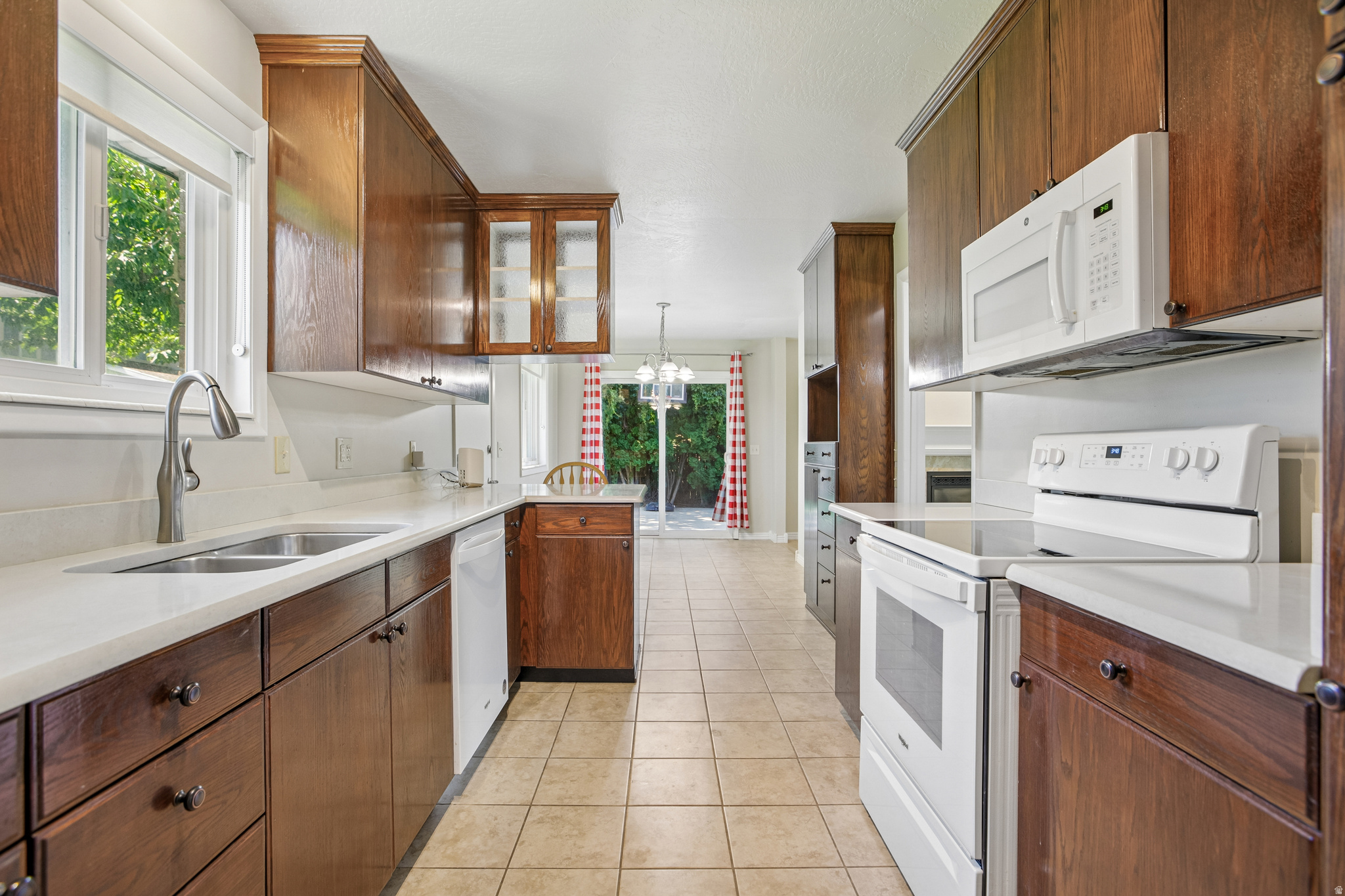 CLOVER CREST - Residential