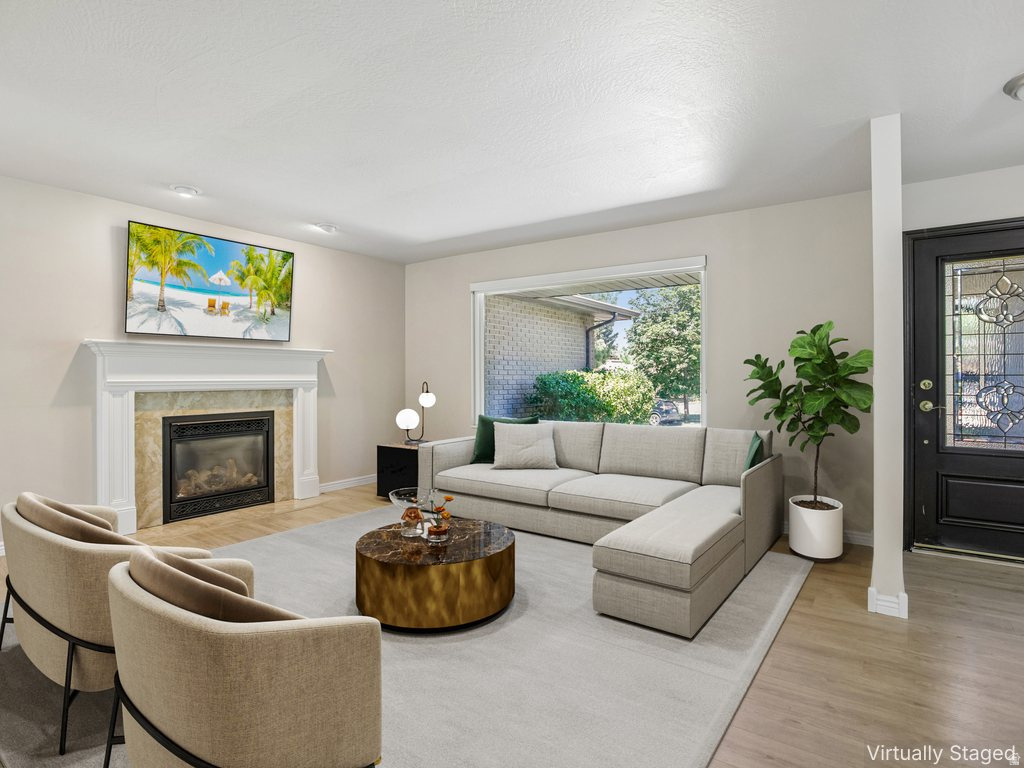 CLOVER CREST - Residential