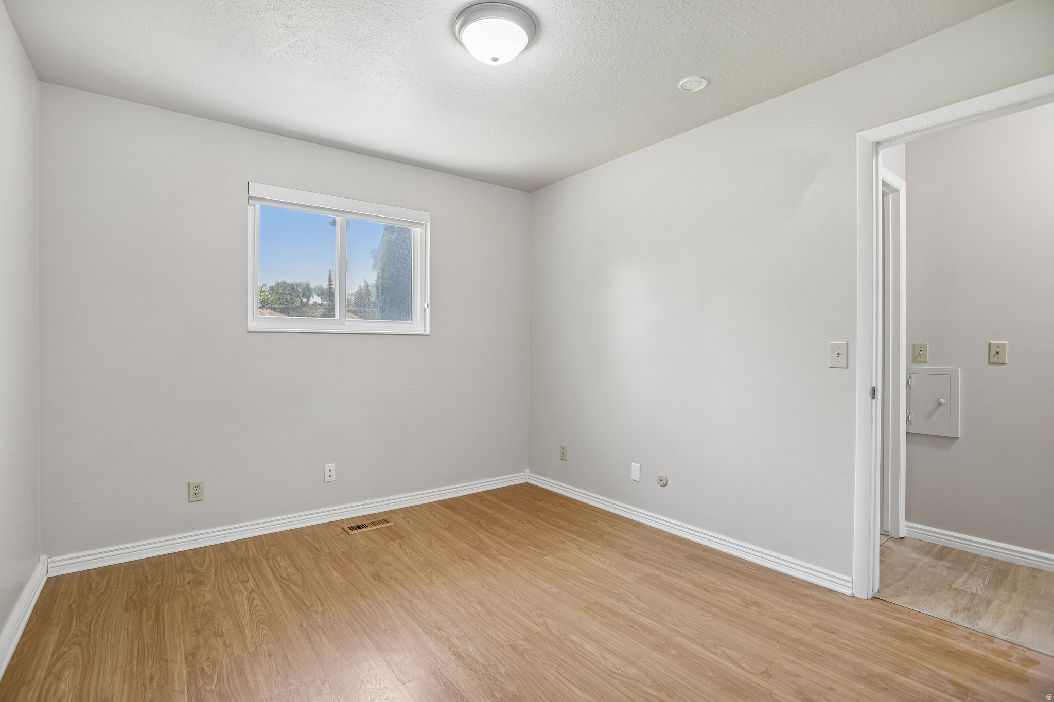 CLOVER CREST - Residential