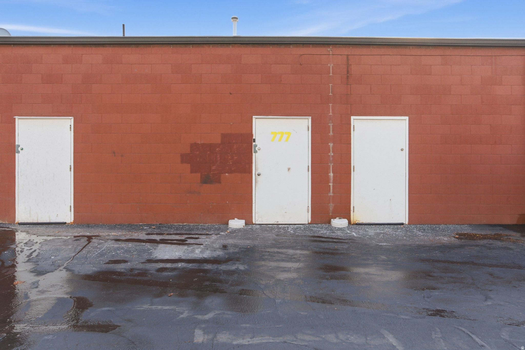 GABLES - Commercial Sale