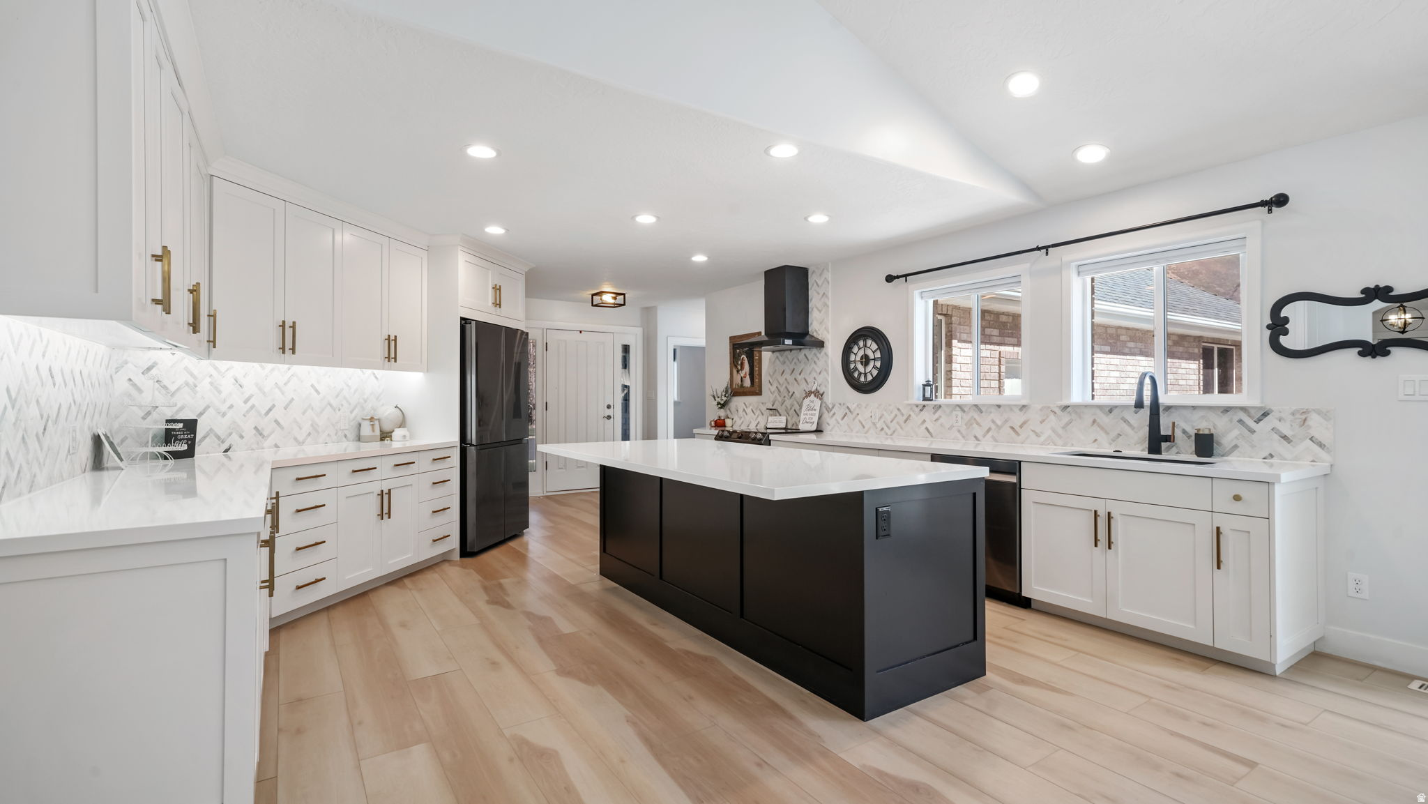 PARK MEADOWS - Residential