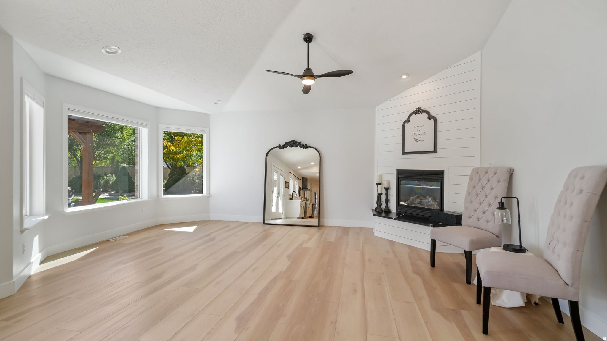 PARK MEADOWS - Residential