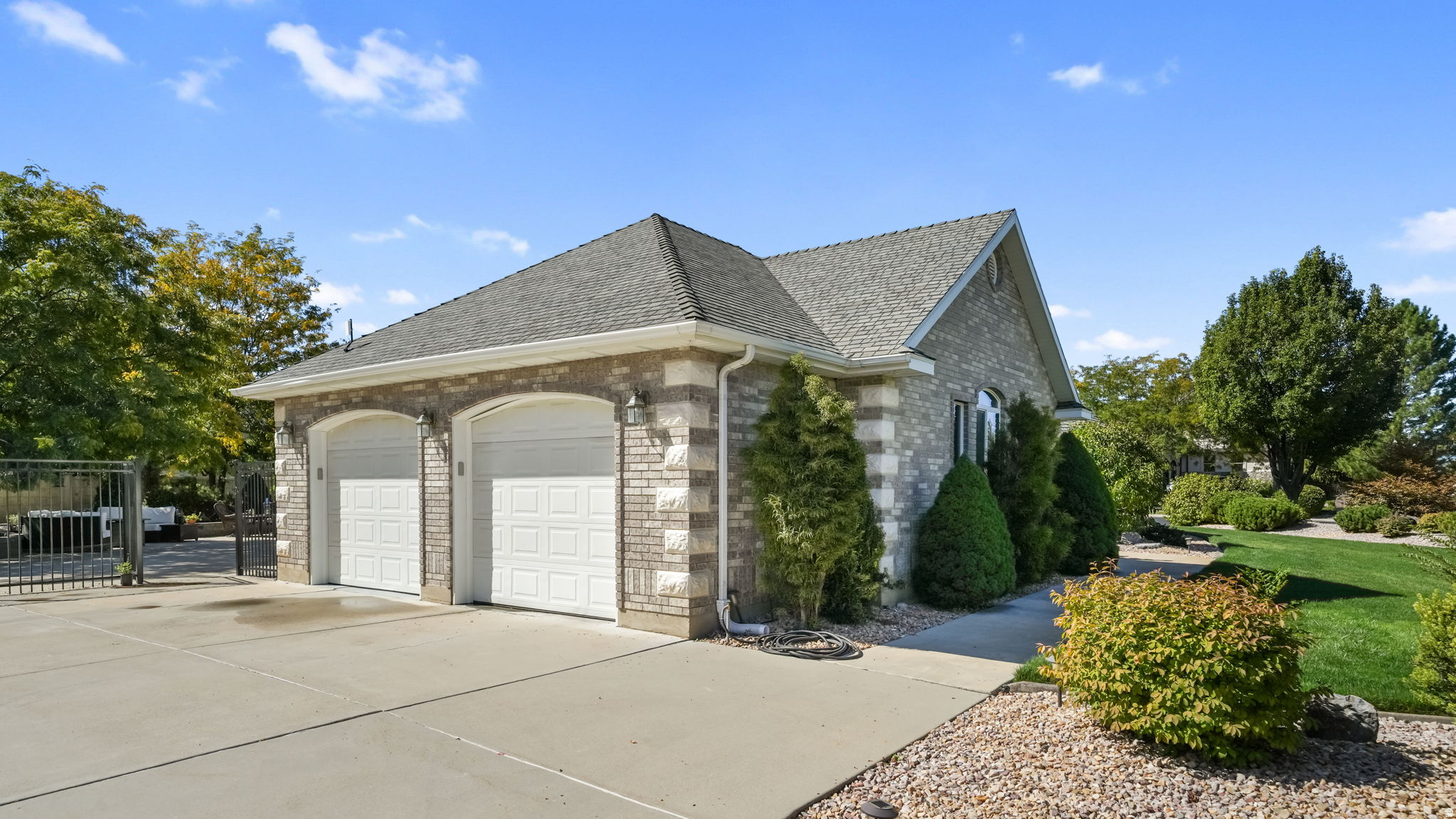 PARK MEADOWS - Residential