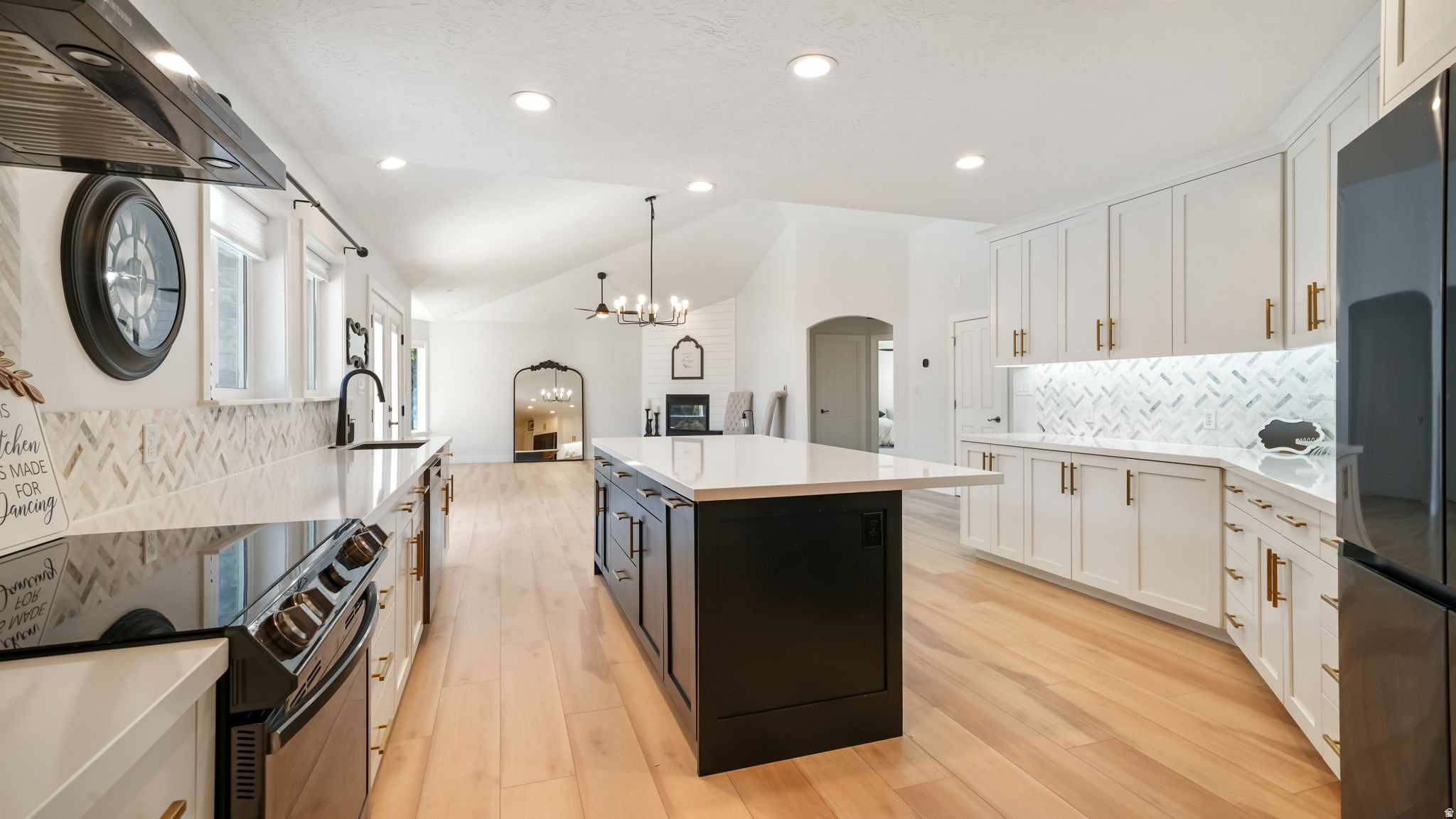 PARK MEADOWS - Residential