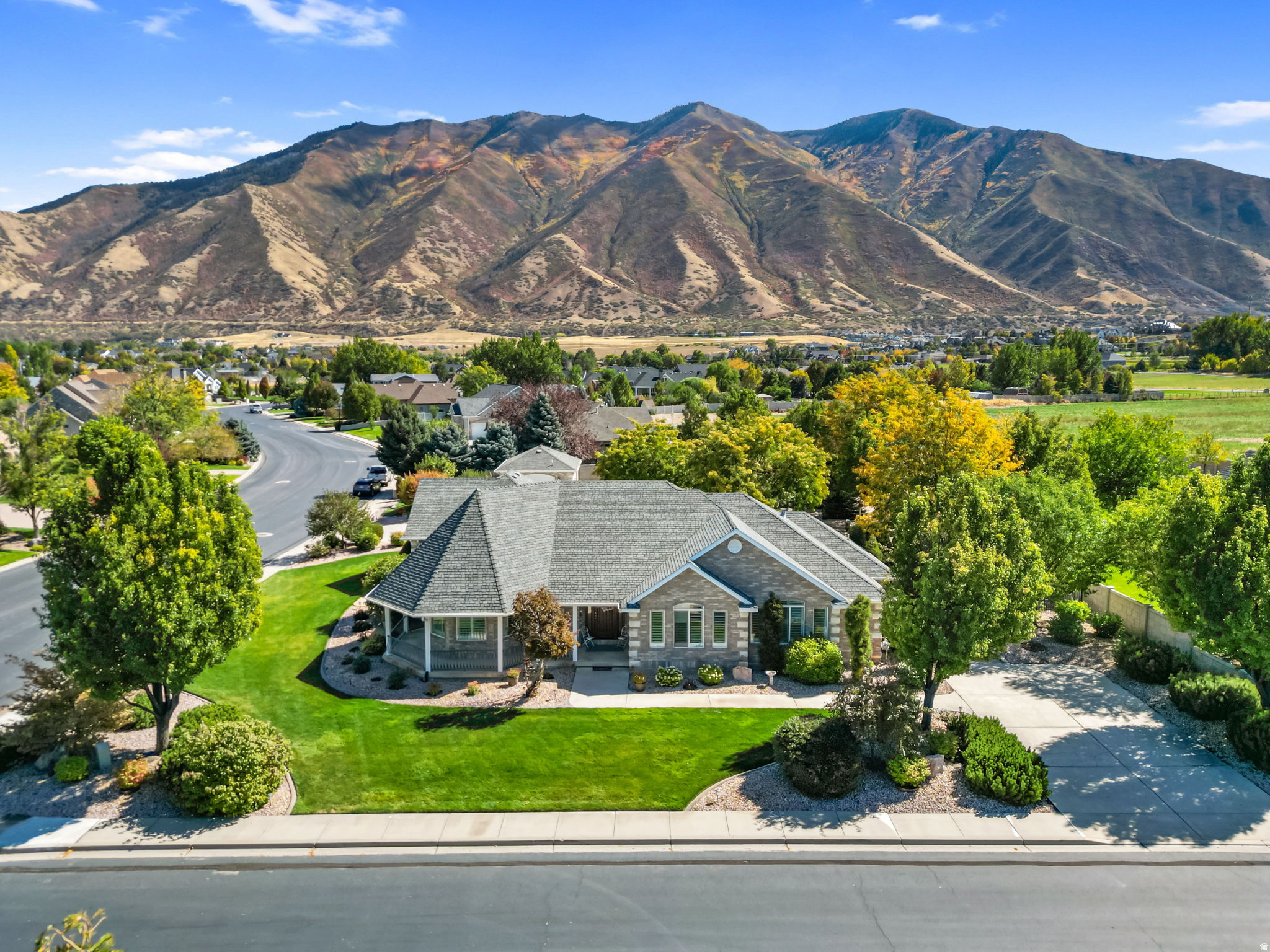 PARK MEADOWS - Residential