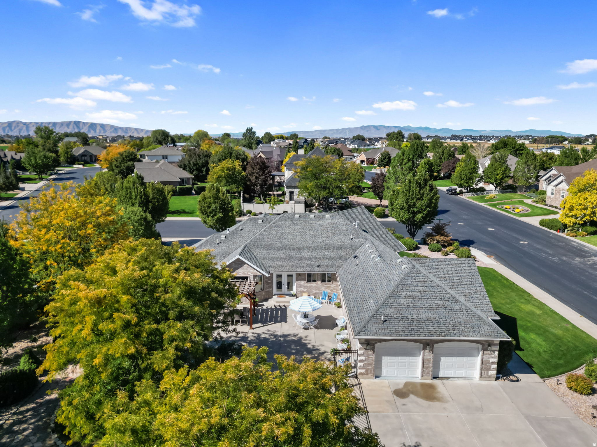 PARK MEADOWS - Residential