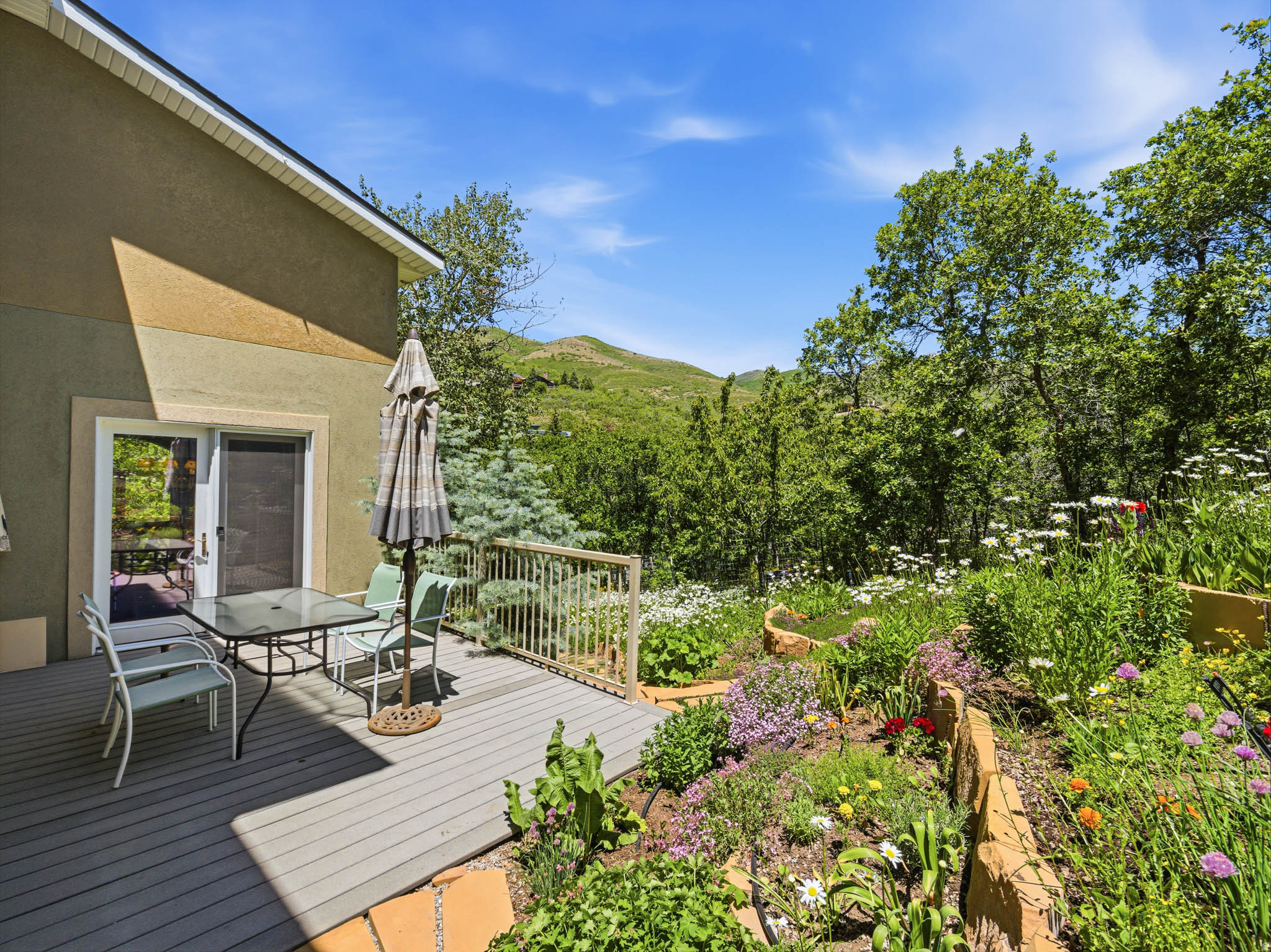 EMIGRATION OAKS - Residential
