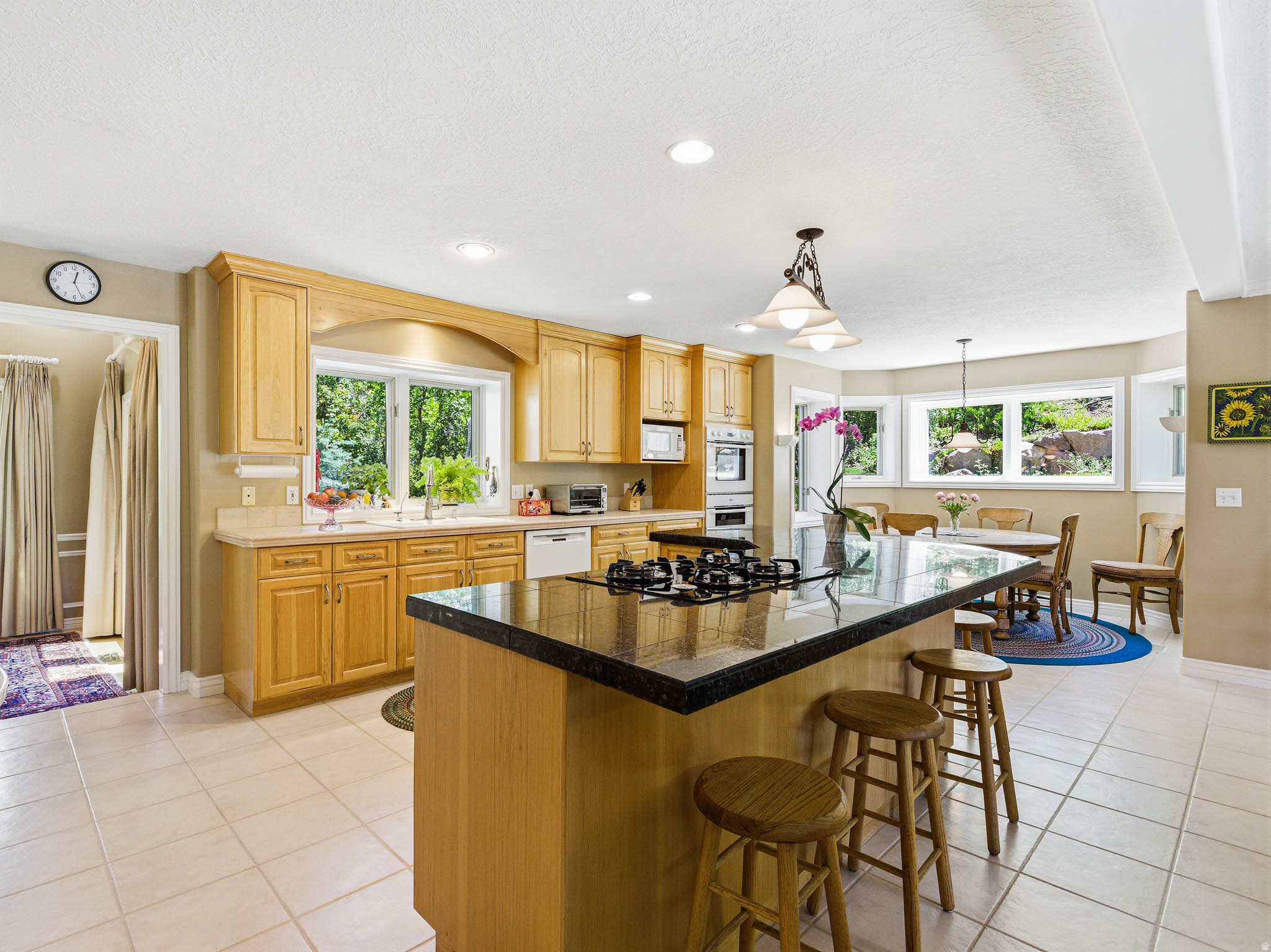 EMIGRATION OAKS - Residential