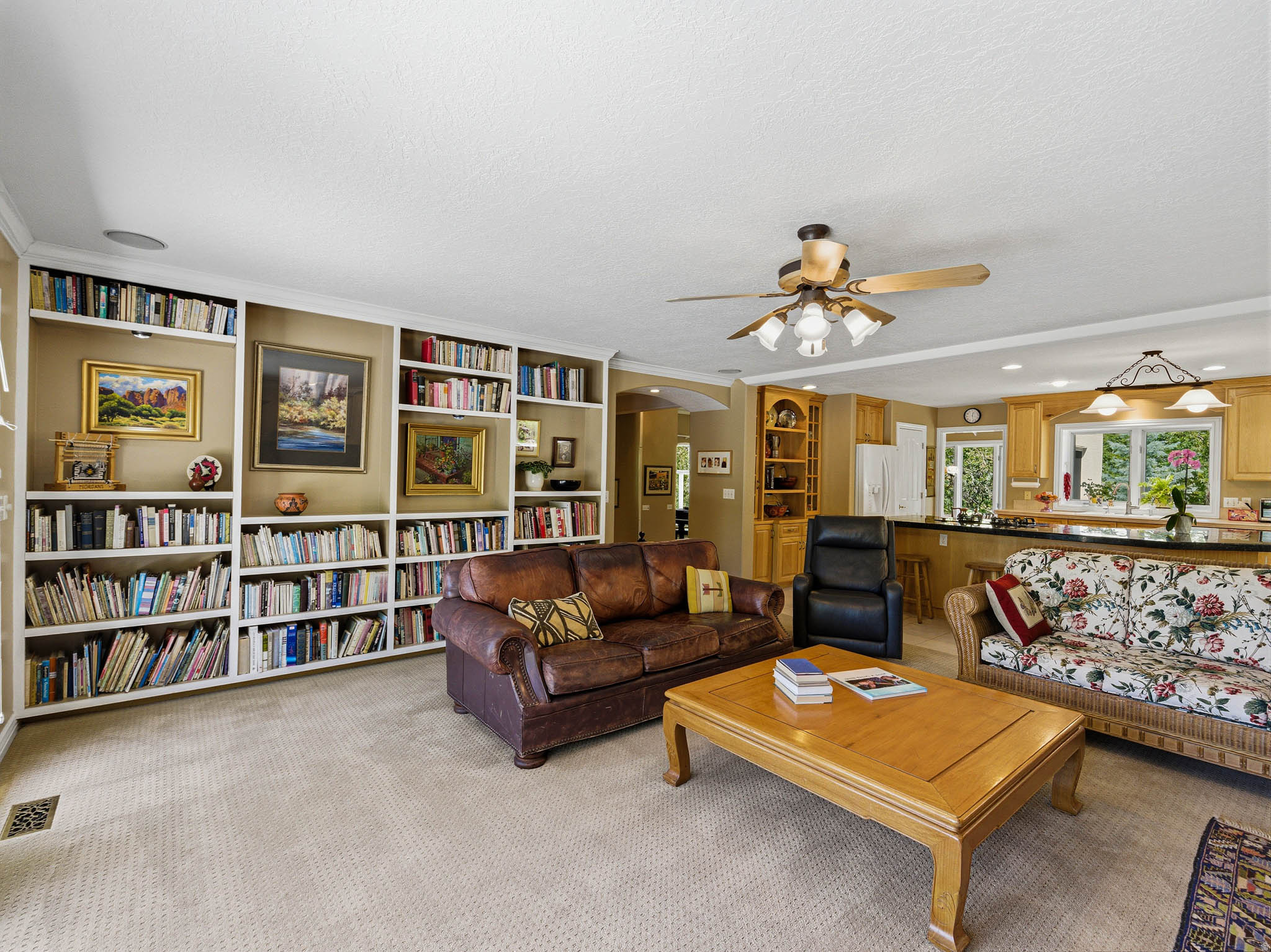 EMIGRATION OAKS - Residential