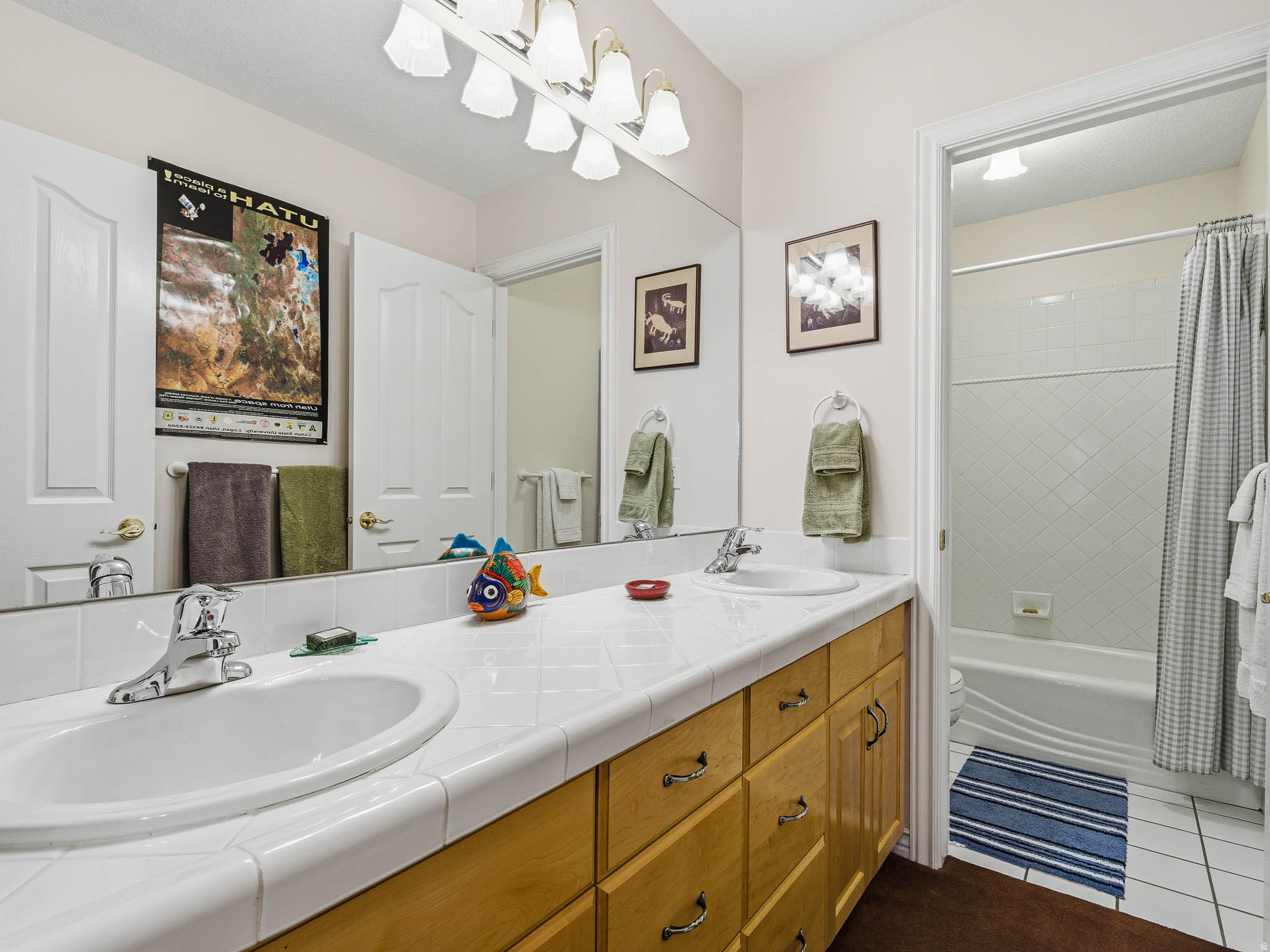 EMIGRATION OAKS - Residential