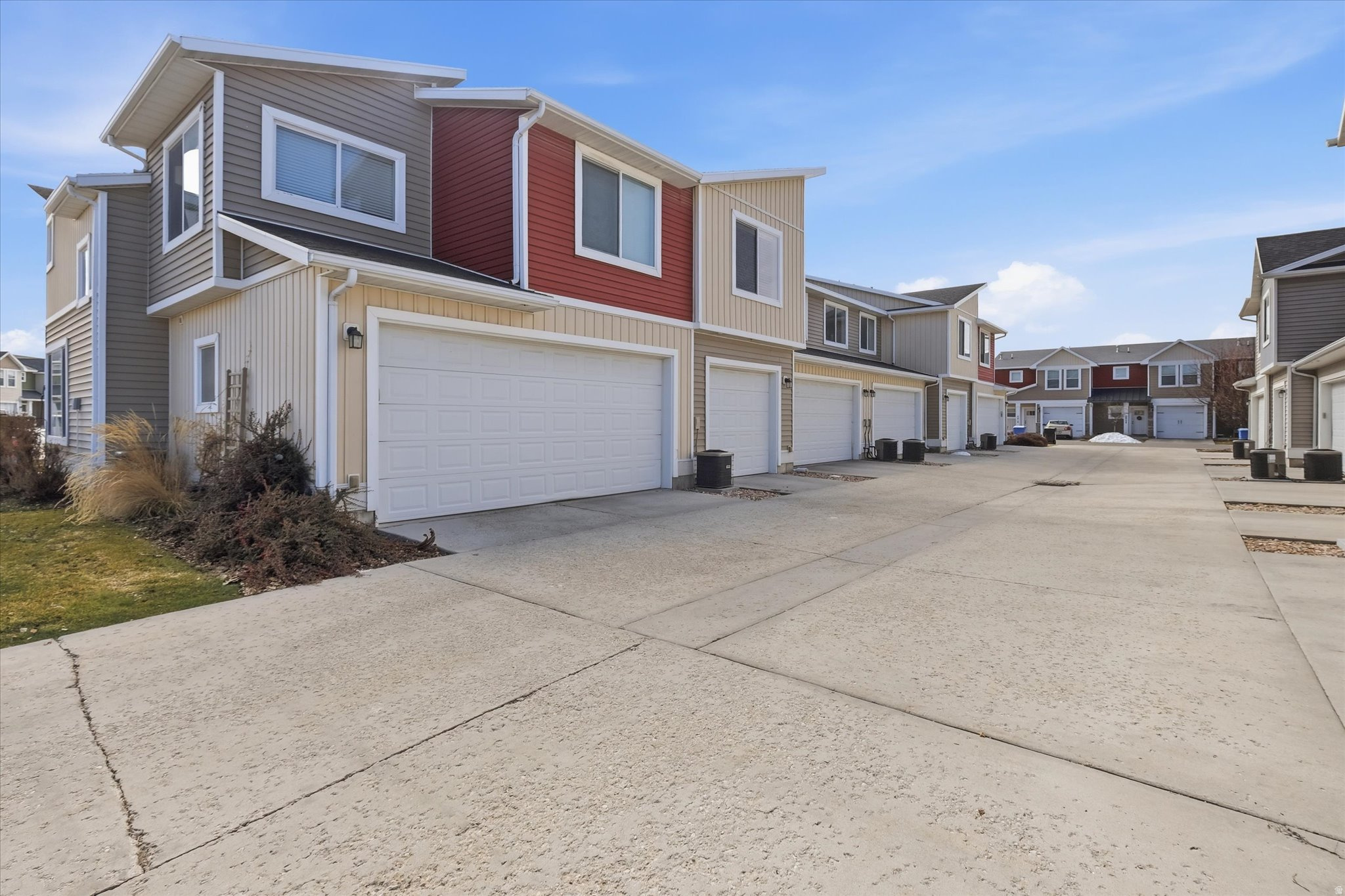SPRING CREEK CROSSING - Residential