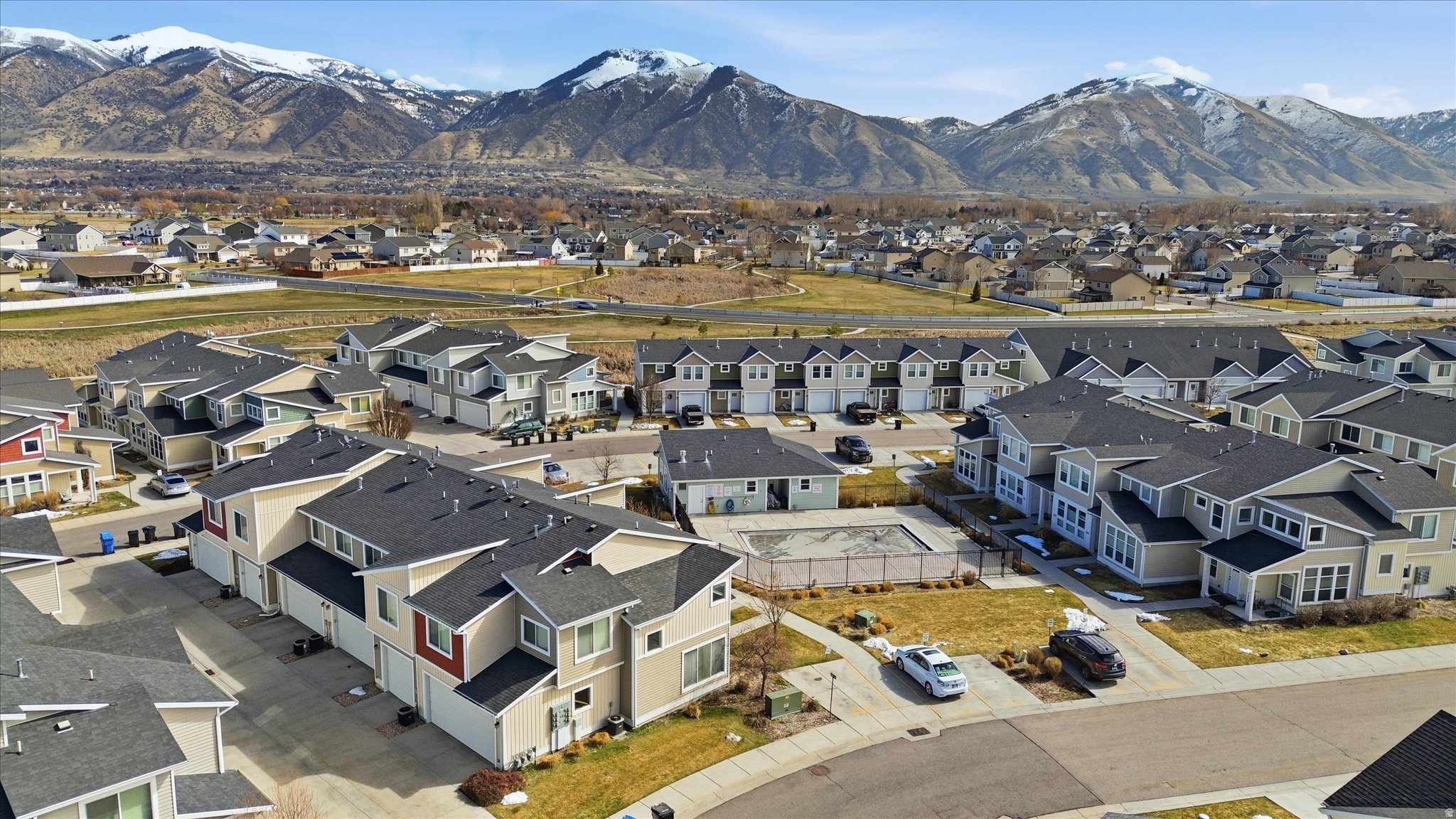 SPRING CREEK CROSSING - Residential