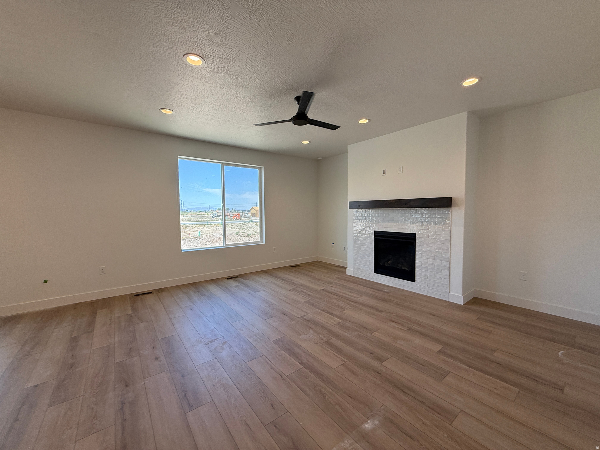 CREEKSIDE AT JDC RANCH - Residential