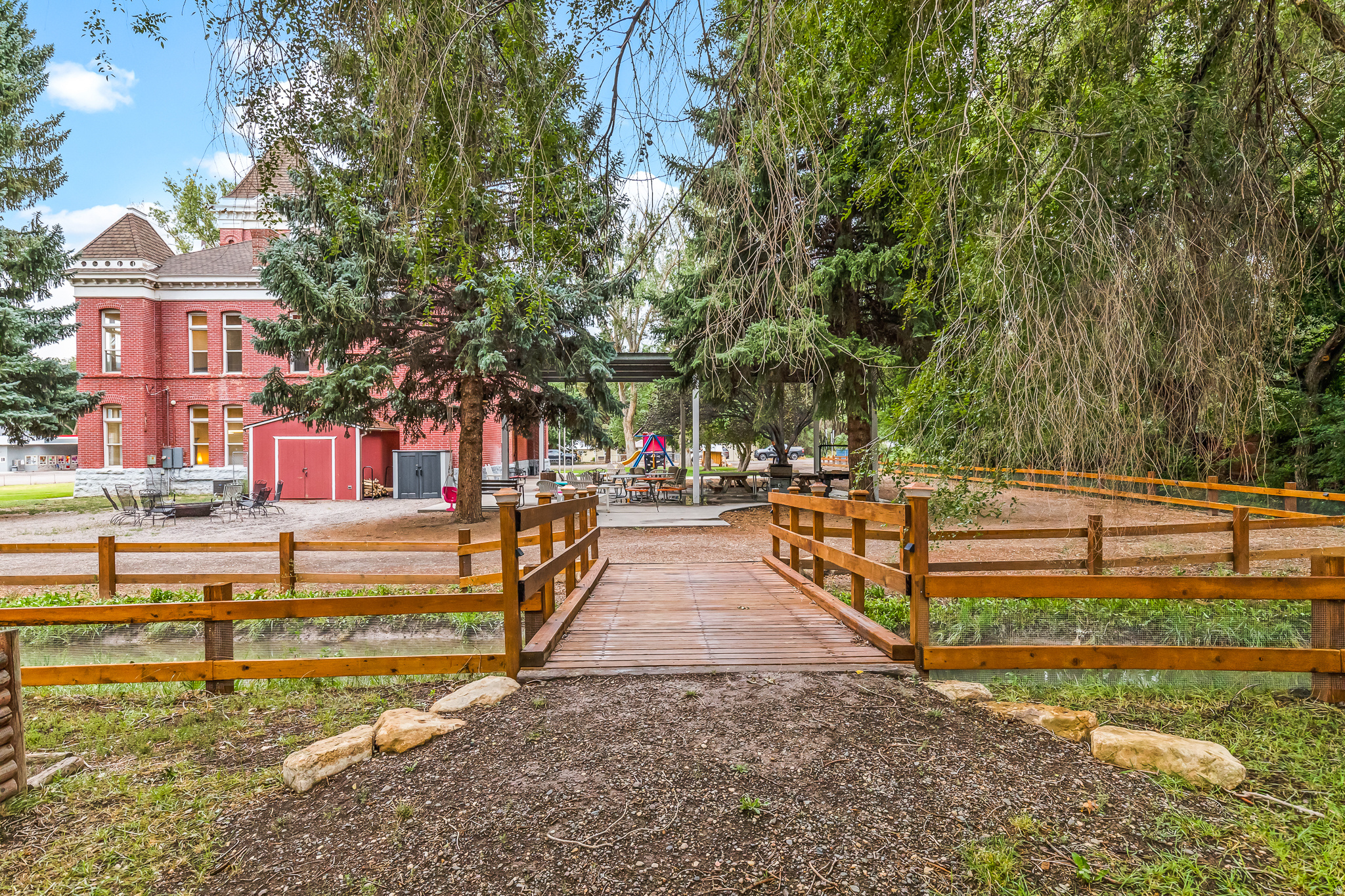 JUNCTION CITY - Residential