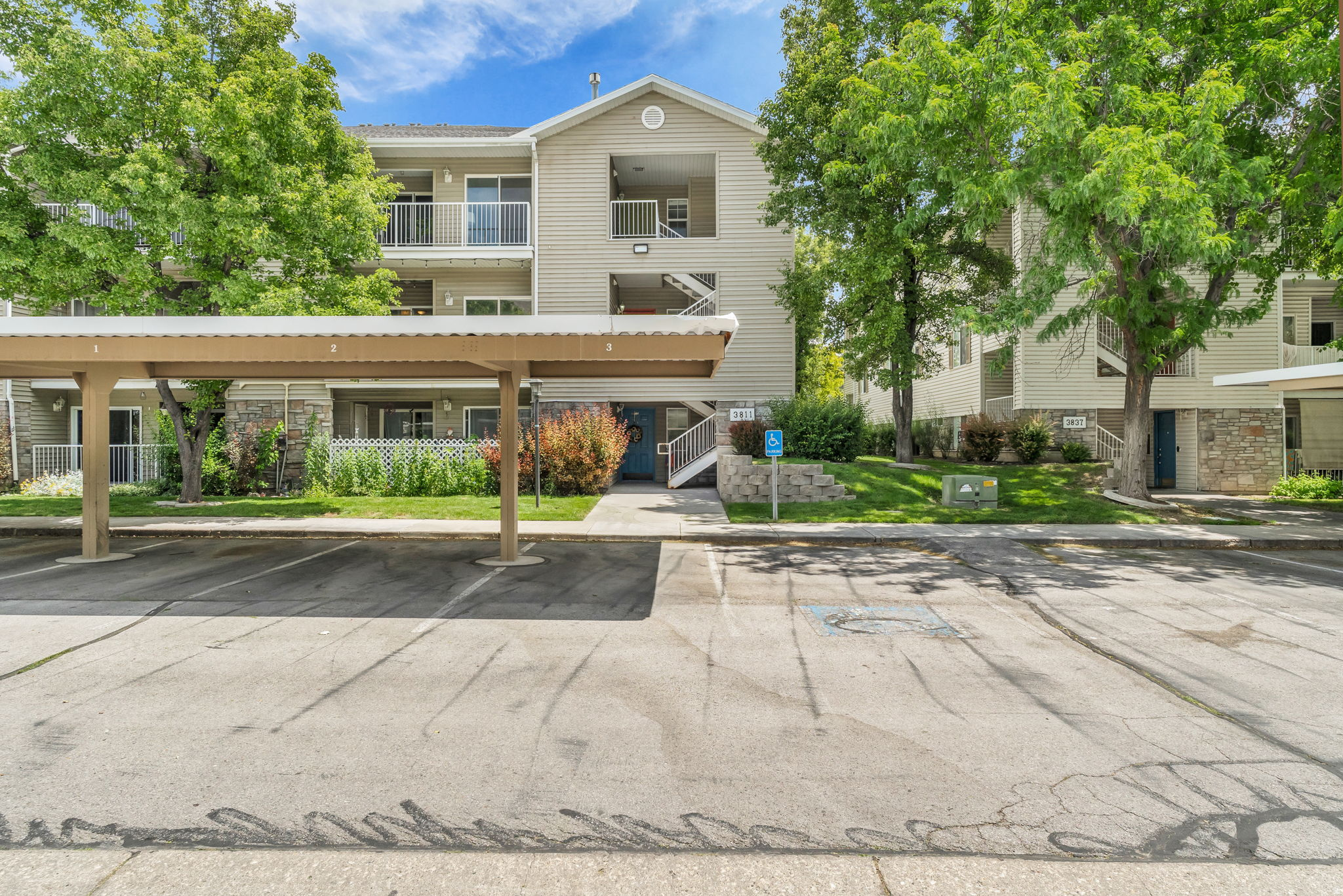 RIVER RUN - Residential