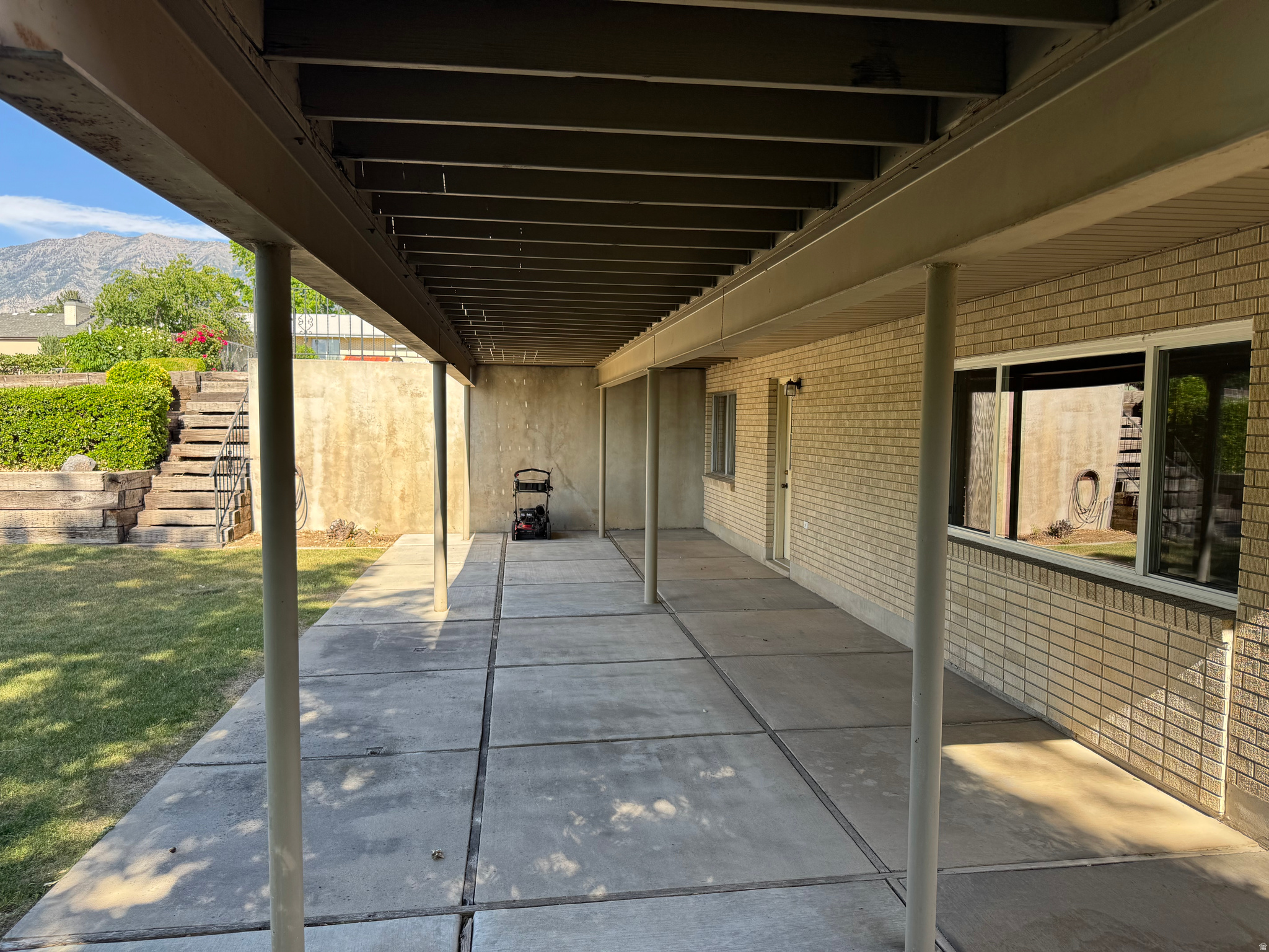 LAKEWOOD VILLAGE - Residential
