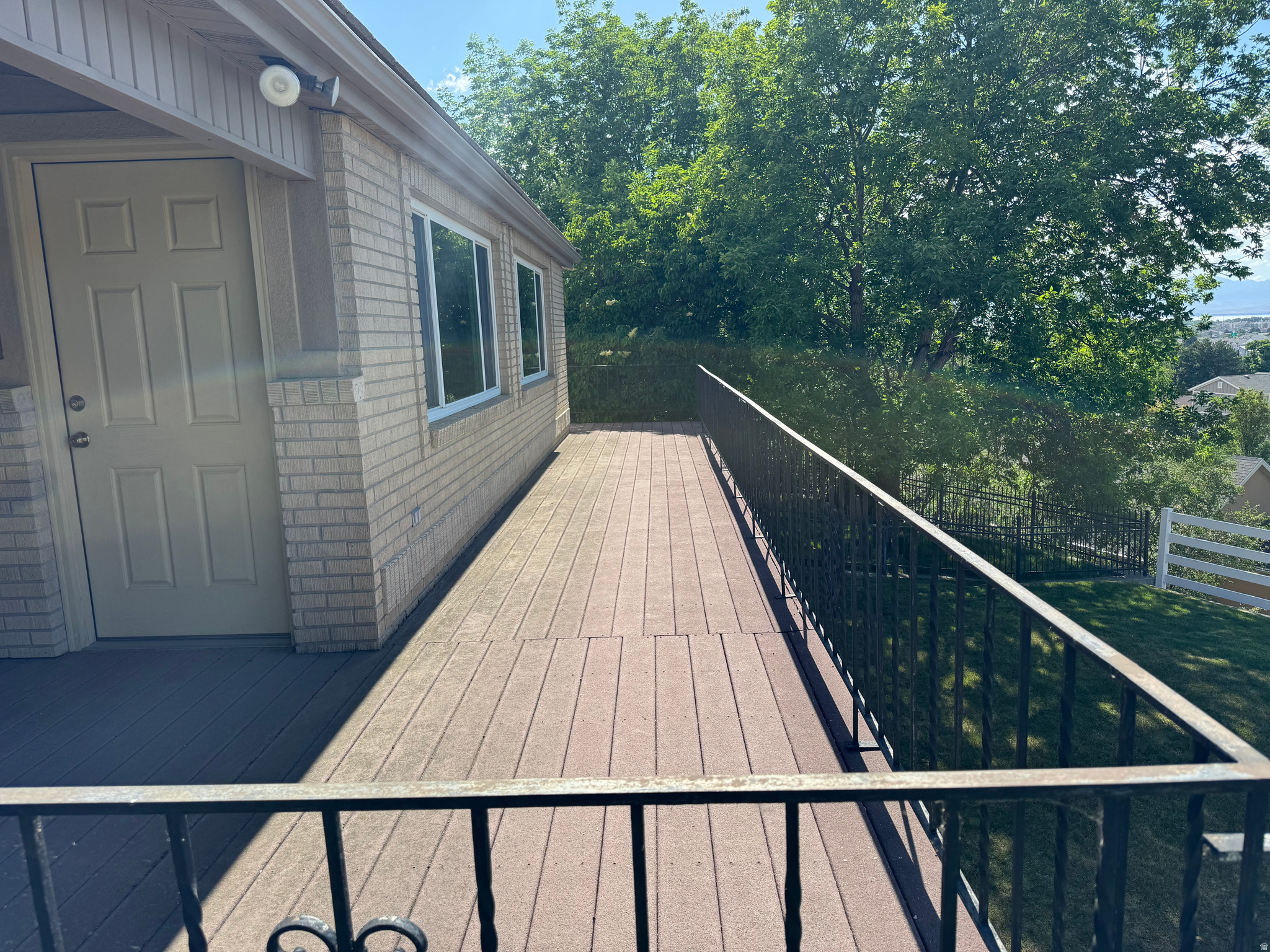 LAKEWOOD VILLAGE - Residential