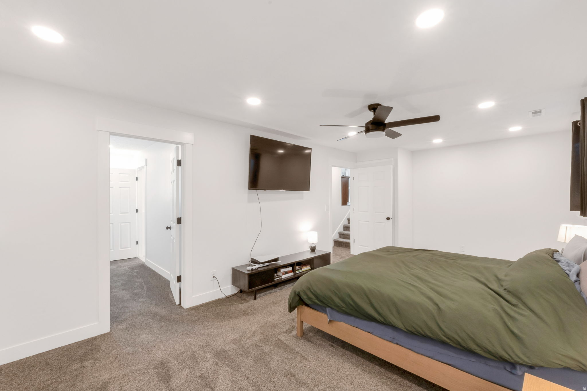 COUNTRY ESTA - Residential