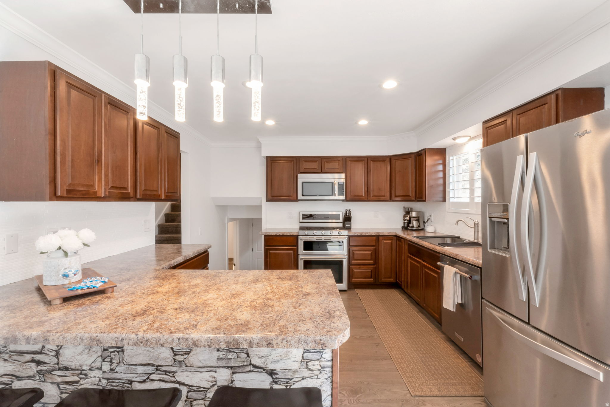 COUNTRY ESTA - Residential