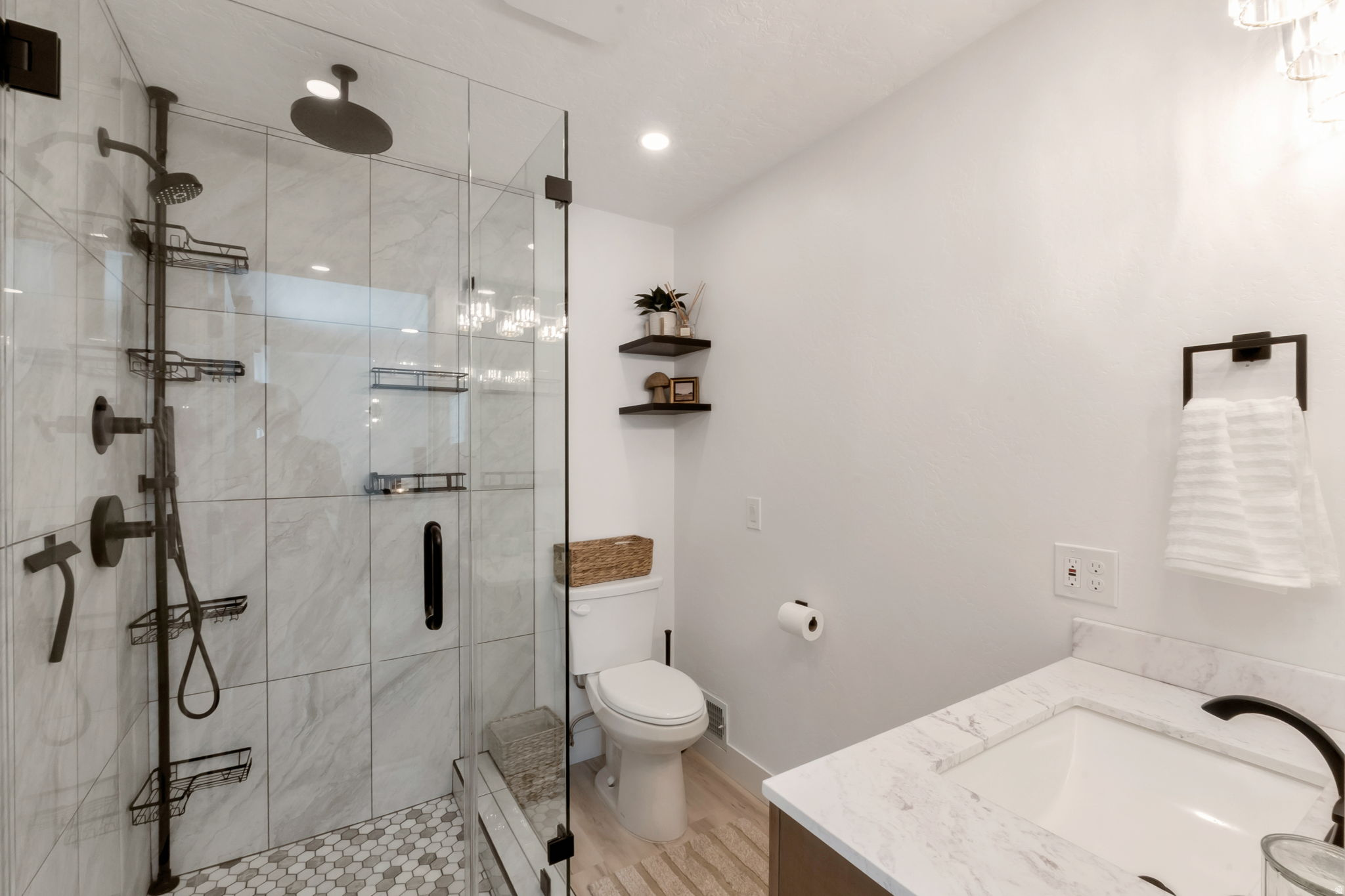 COUNTRY ESTA - Residential
