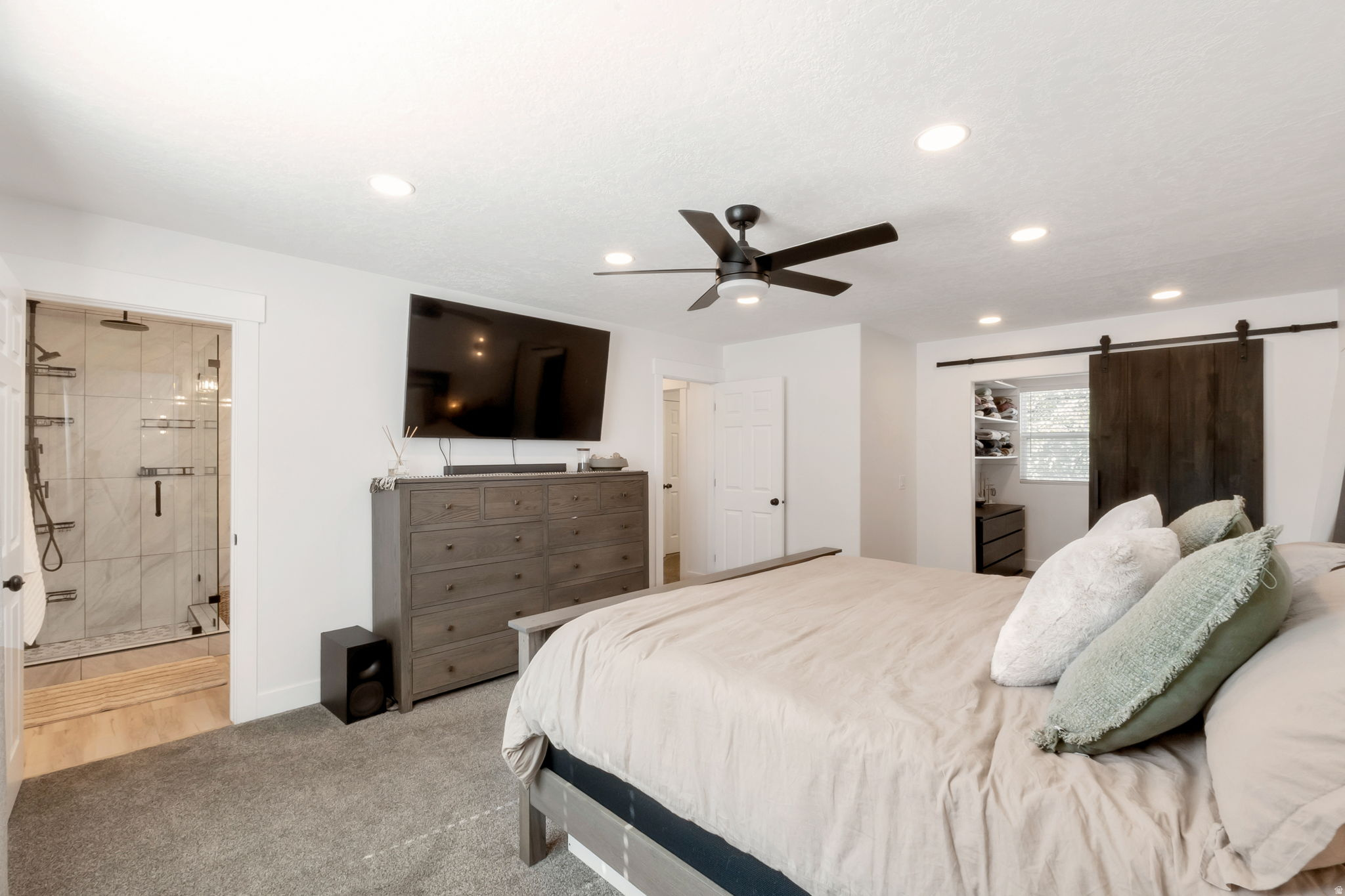 COUNTRY ESTA - Residential