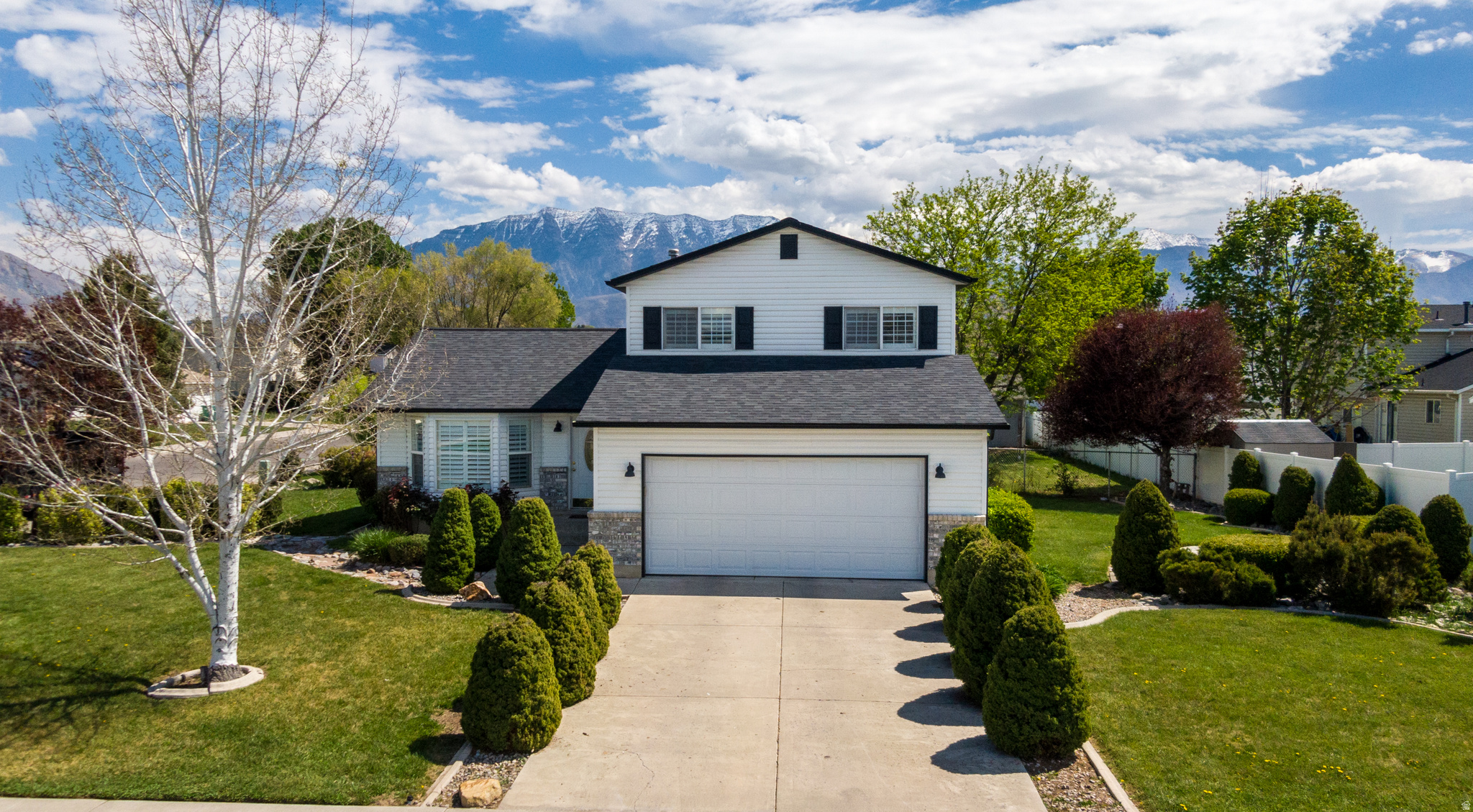 Original-owner home in Orem offering 3 bedrooms and 2.5 bathrooms in a quiet, established neighborhood. Built in 1997, the home includes a functional layout with multiple living spaces and abundant natural light, along with key updates such as plantation shutters, about 2 year old roof, siding, and garage door, about 2 year old Energy efficient HVAC system with a nest thermostat, and kitchen appliances. The oven even has an air fryer and self cleaning mode! The roof and the siding warranty is transferrable to the new owner! With a little personalization, this home offers a great opportunity to make it your own. Set on a beautifully landscaped 0.19-acre lot, the backyard is ideal for entertaining, gardening, or relaxing, and includes an attached garage for added convenience. Centrally located near I-15, UVU, parks, schools, shopping, and dining. No HOA. A great opportunity in a desirable Utah County location. *Don't forget to ask about our preferred lender incentive!*