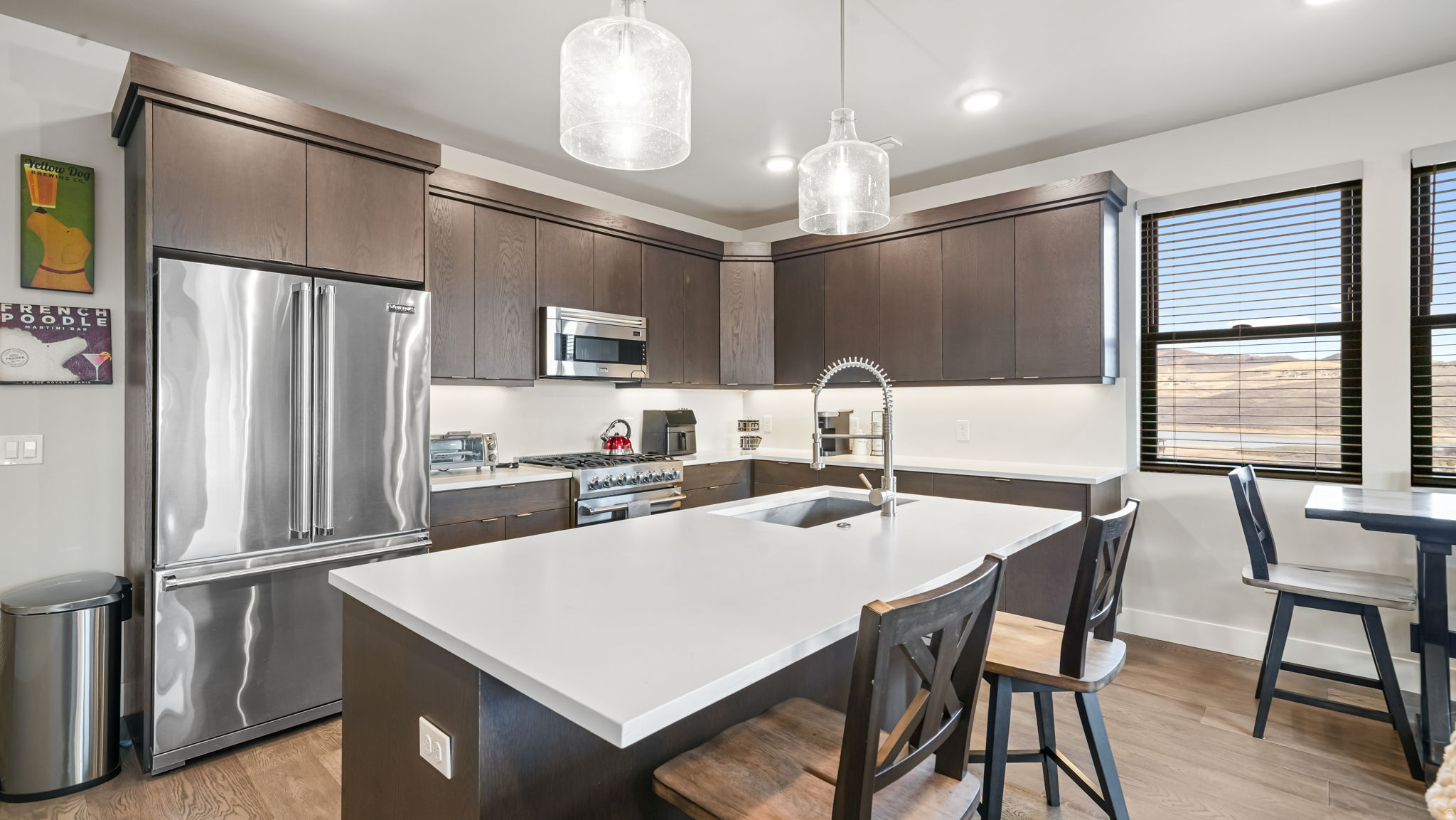 MAYFLOWER LAKESIDE - Residential