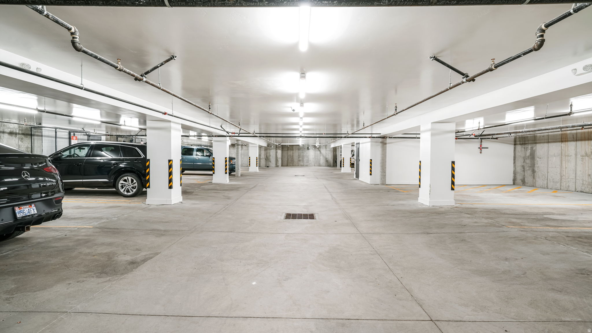 MAYFLOWER LAKESIDE - Residential