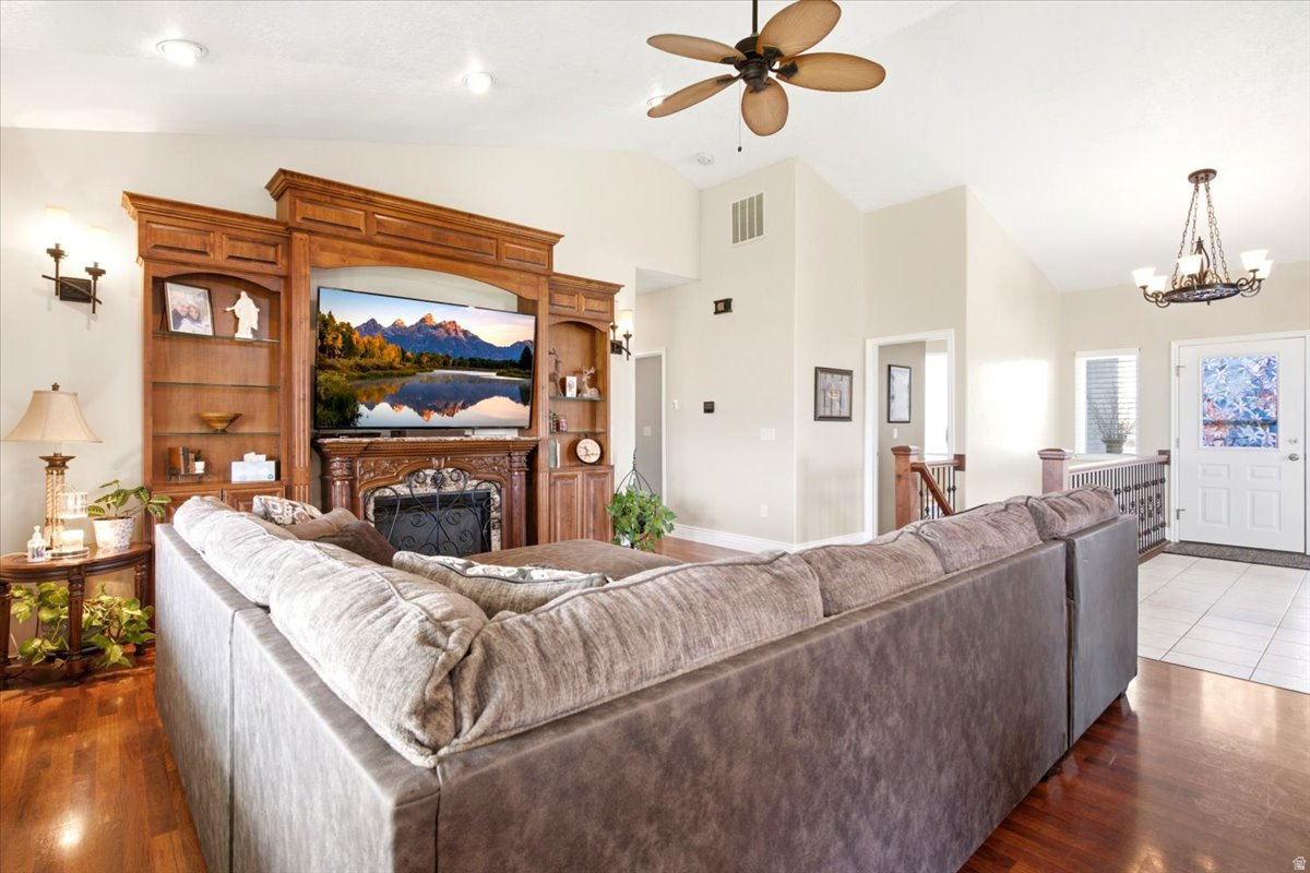 SILVER SPUR RANCHETTS - Residential