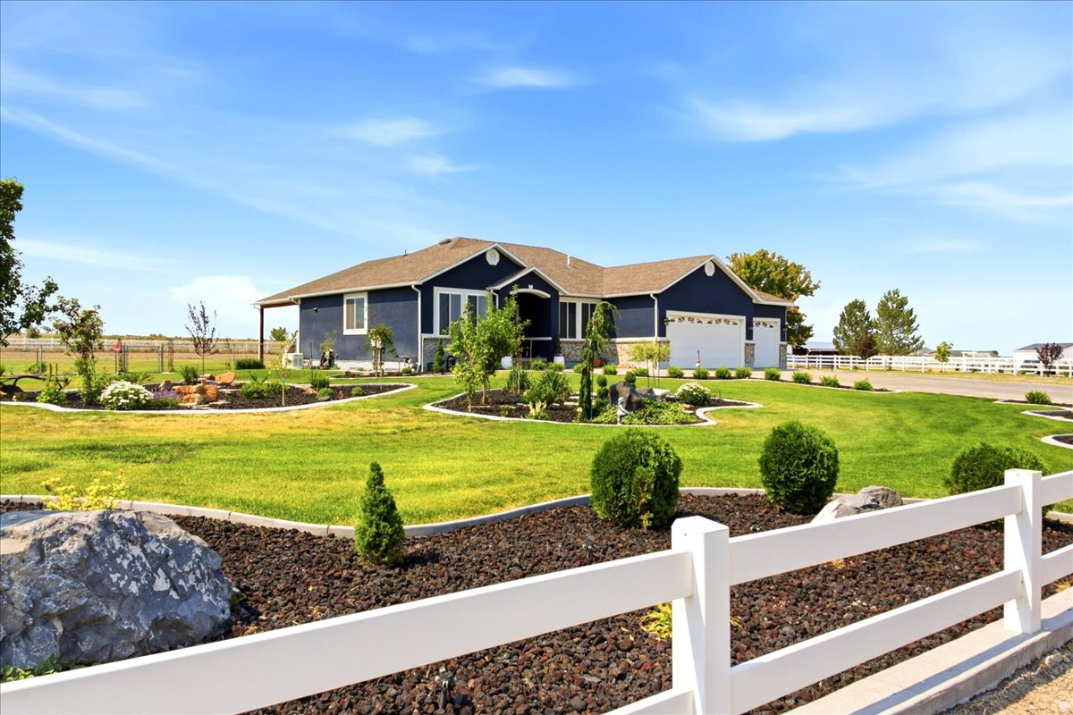 SILVER SPUR RANCHETTS - Residential