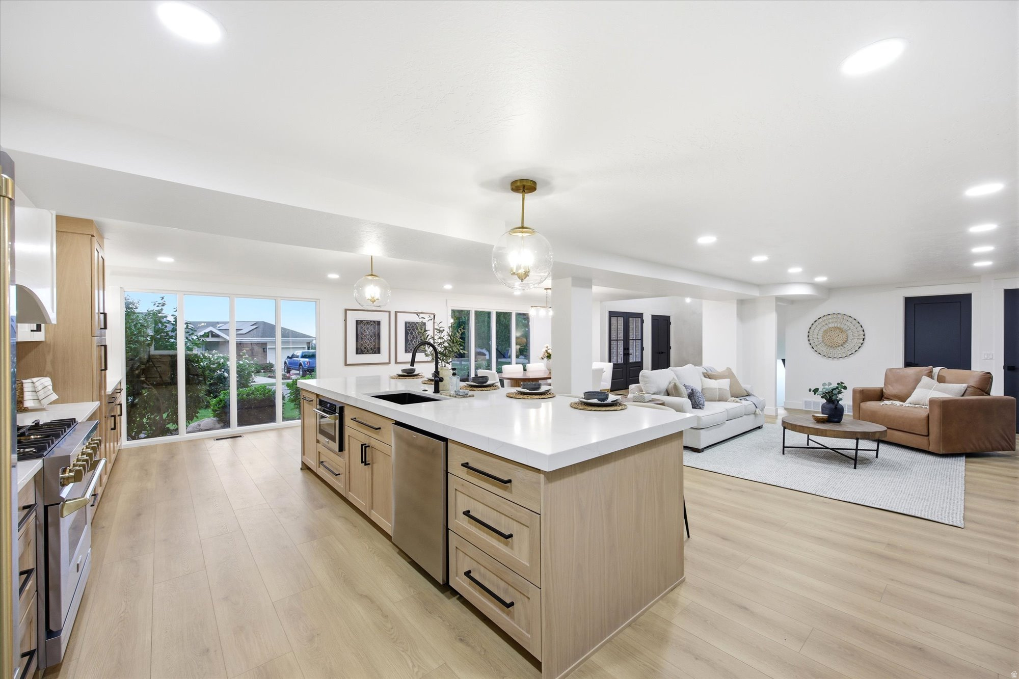 RIVIERA HEIGHTS #8 - Residential