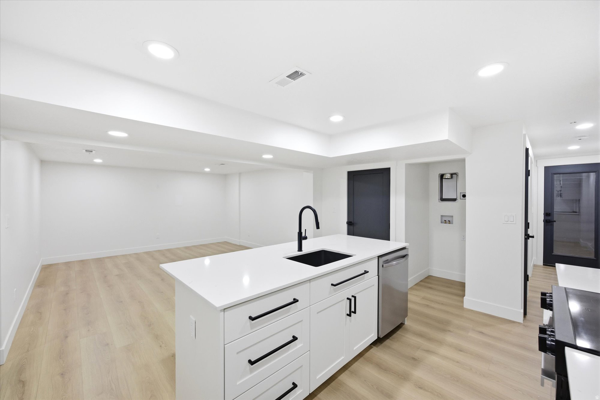 RIVIERA HEIGHTS #8 - Residential
